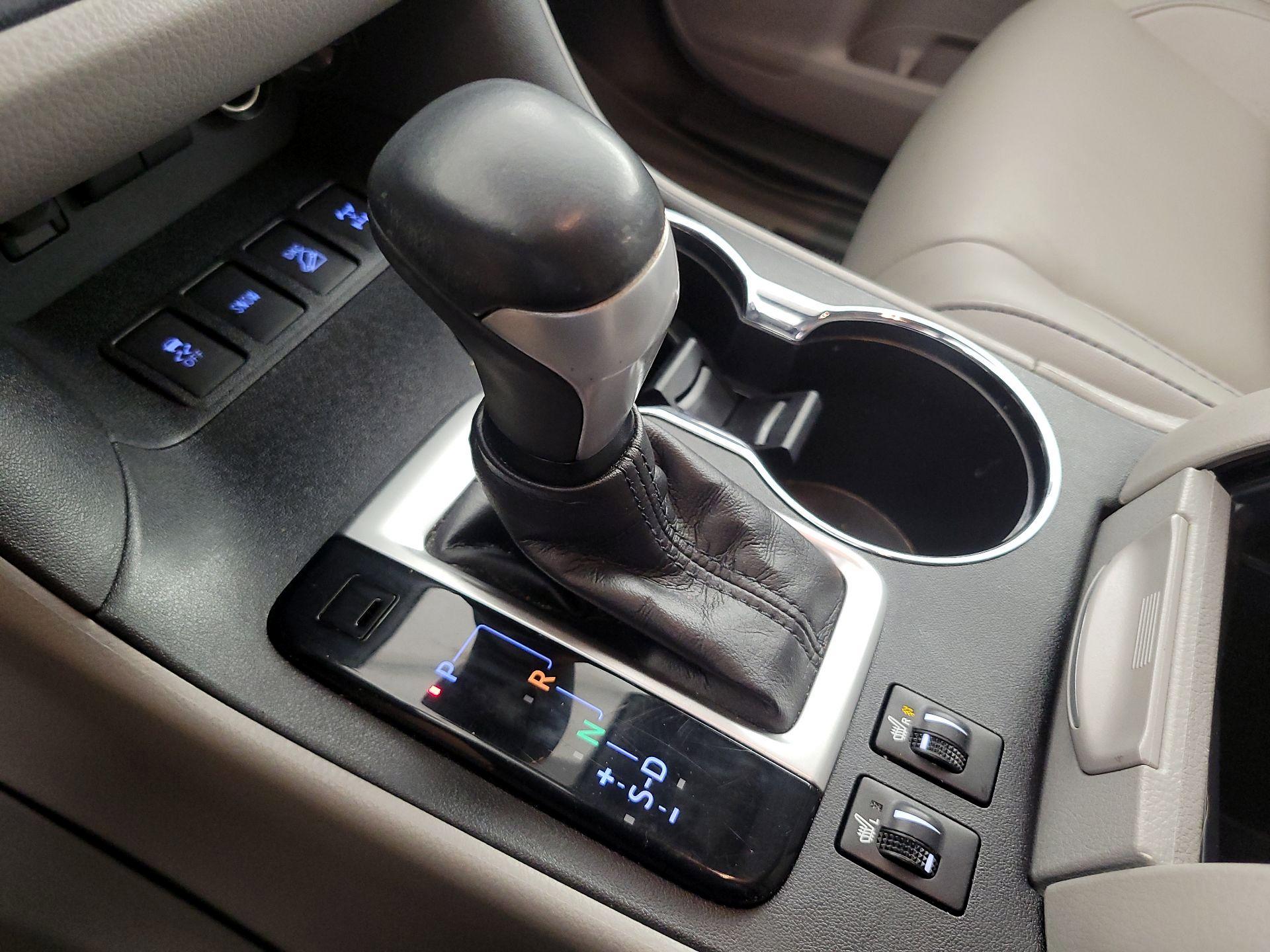 Thumbnail: 2017 Toyota Highlander - 15
