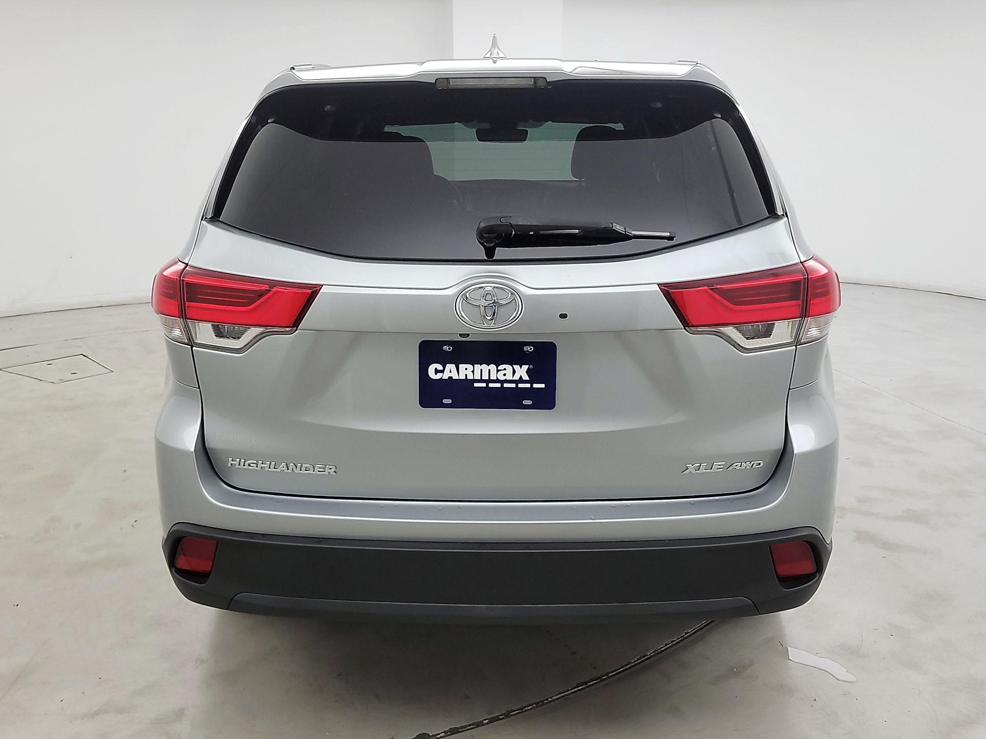 Thumbnail: 2017 Toyota Highlander - 6