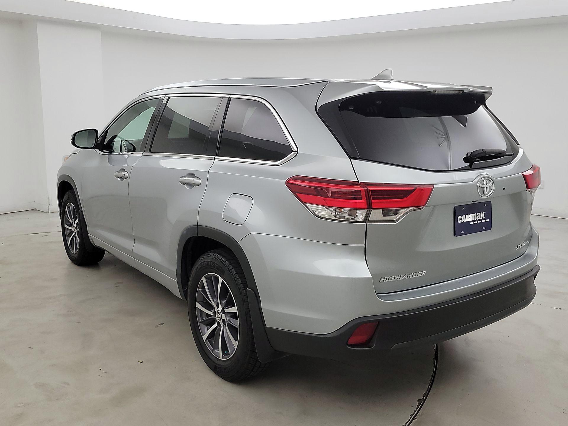 Thumbnail: 2017 Toyota Highlander - 7