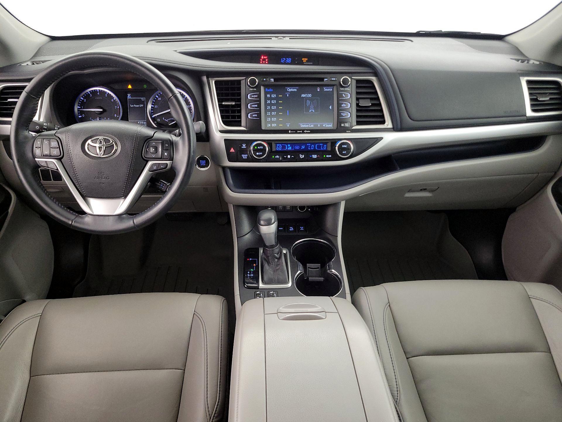 Thumbnail: 2017 Toyota Highlander - 8