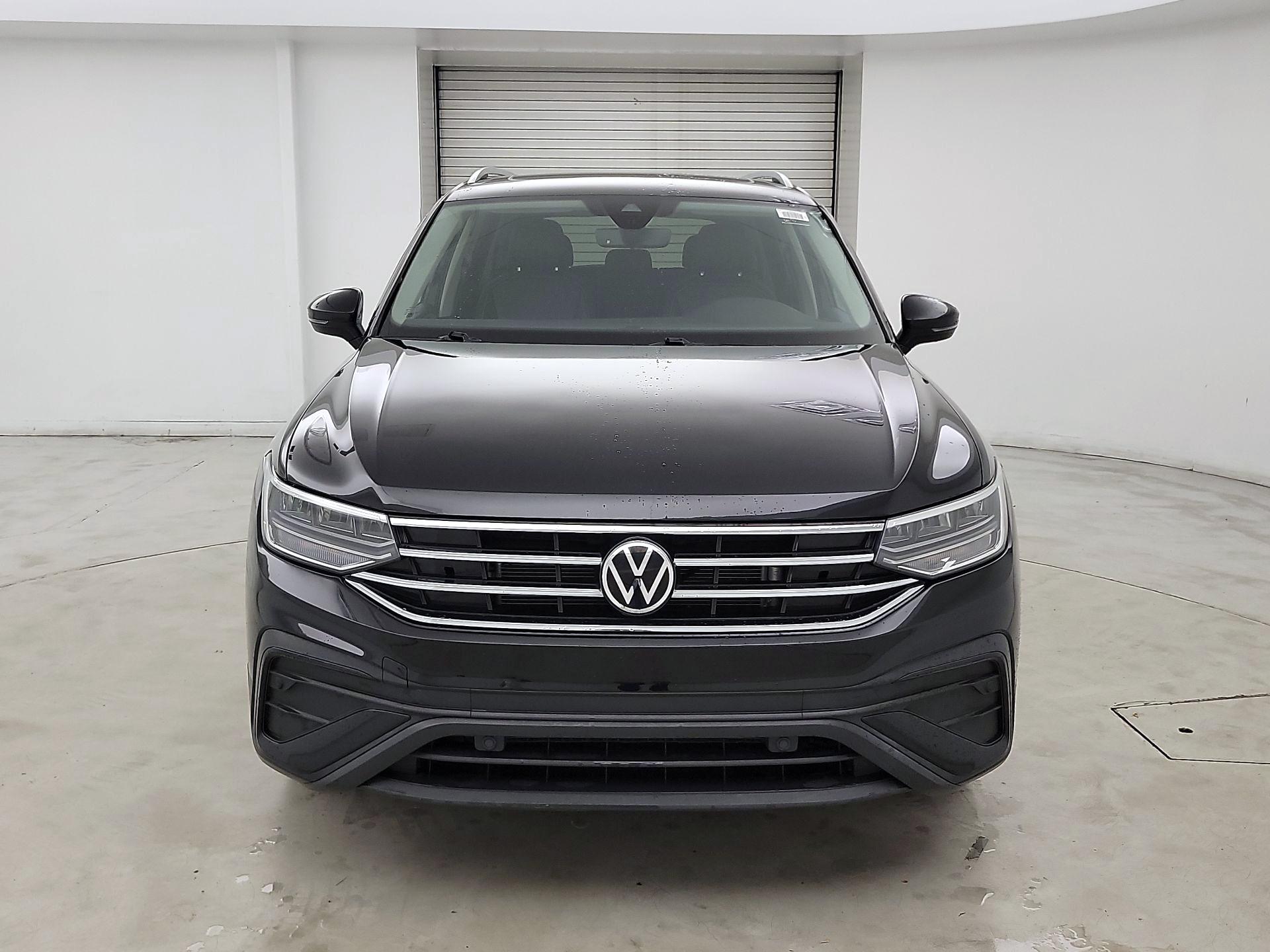 Thumbnail: 2022 Volkswagen Tiguan - 2