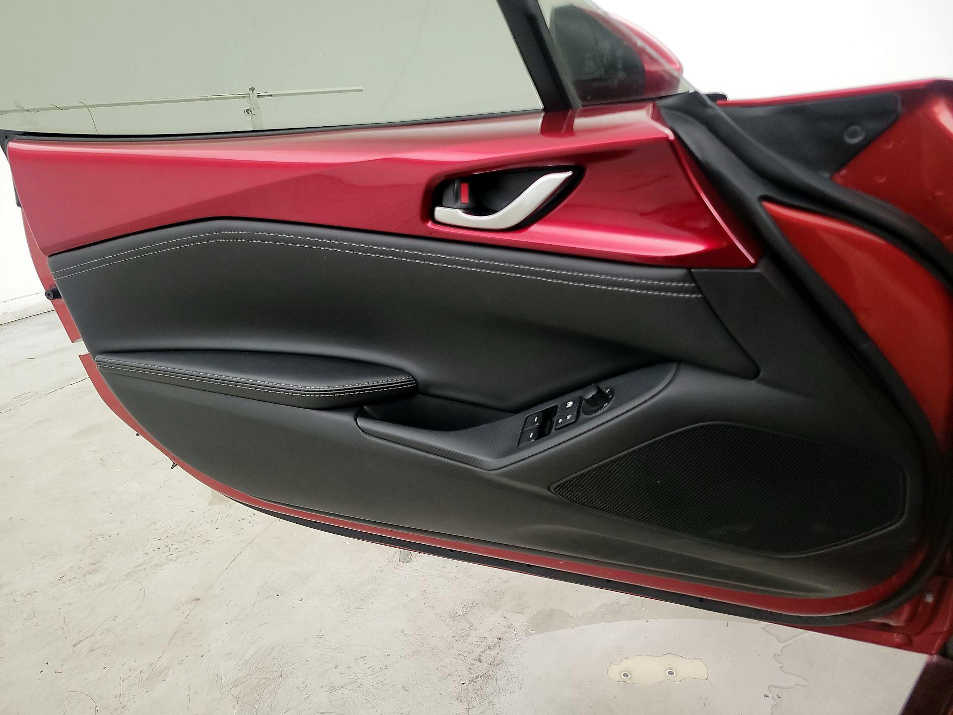Thumbnail: 2020 Mazda MX-5 Miata - 10