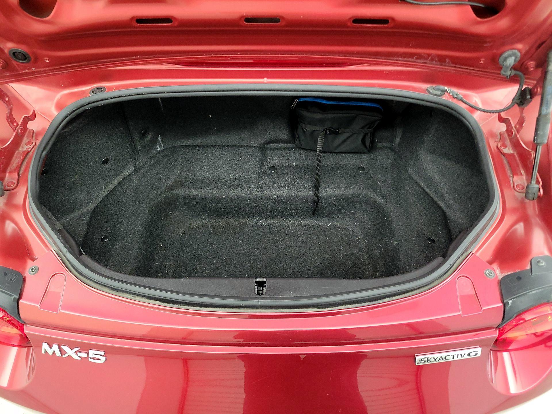 Thumbnail: 2020 Mazda MX-5 Miata - 18