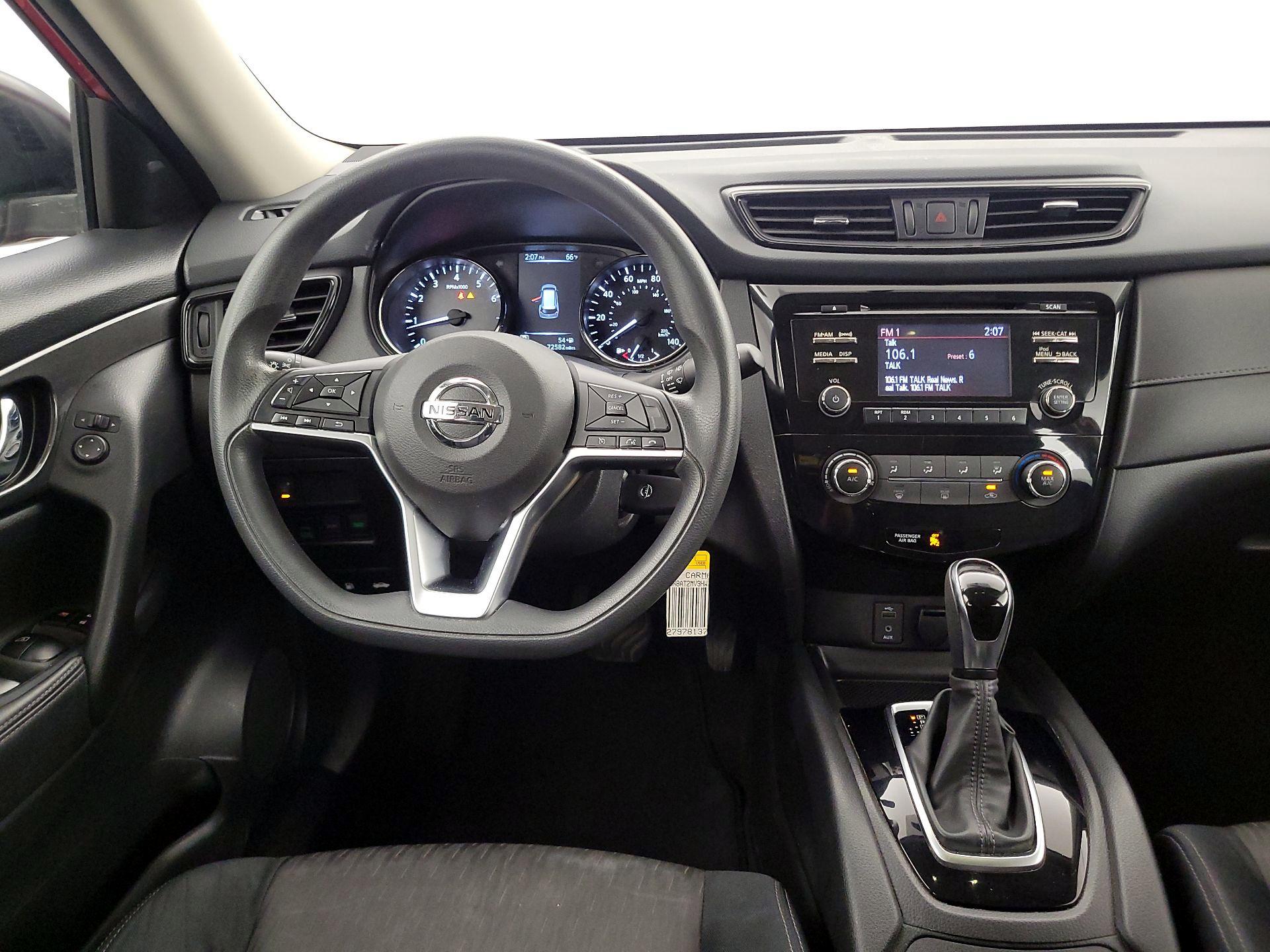 Thumbnail: 2017 Nissan Rogue - 10