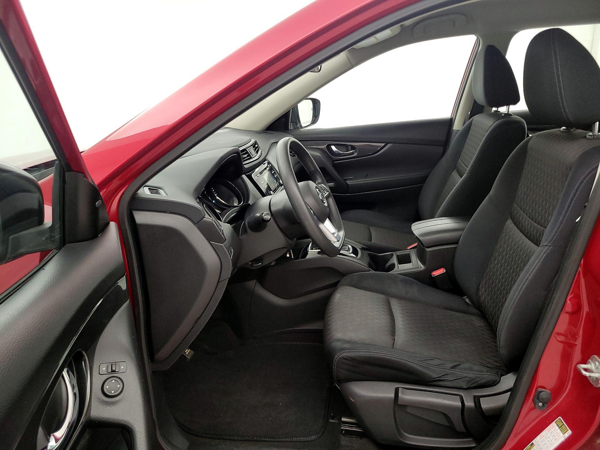 Thumbnail: 2017 Nissan Rogue - 11