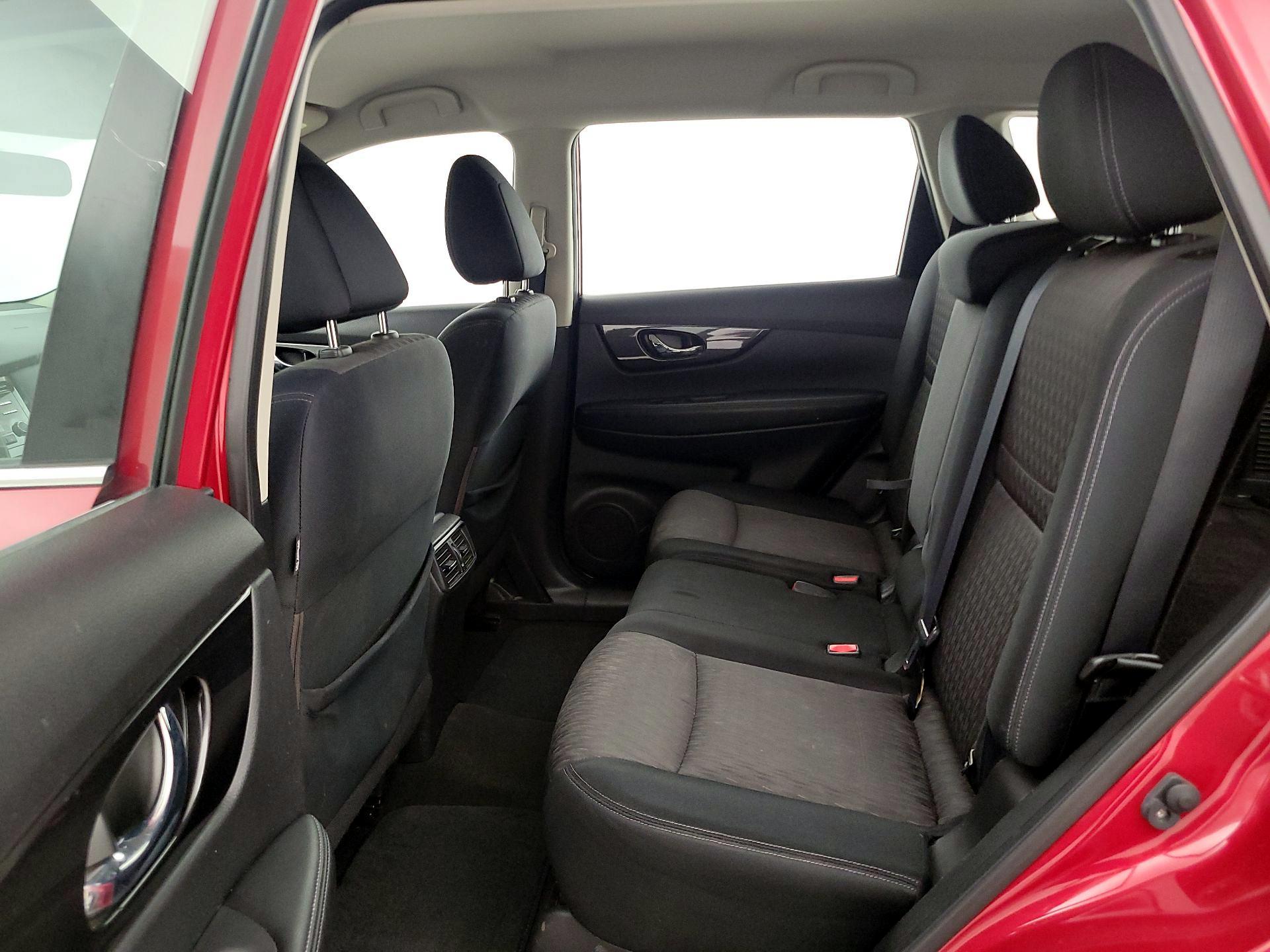 Thumbnail: 2017 Nissan Rogue - 19