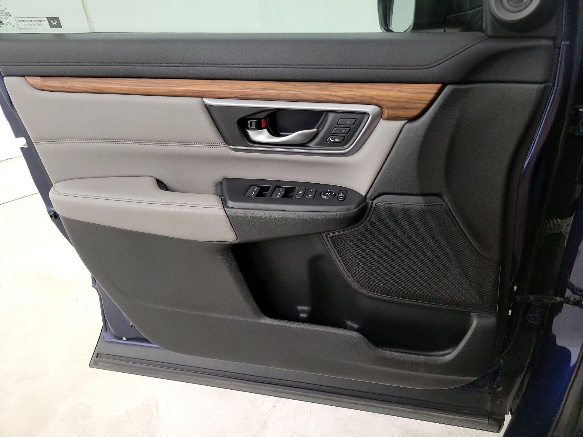 Thumbnail: 2017 Honda CR-V - 10