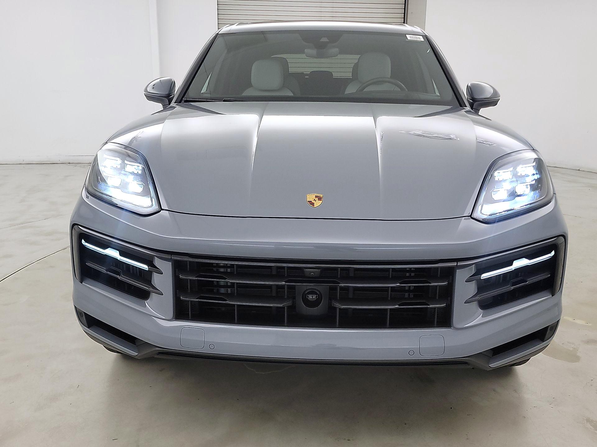 Thumbnail: 2025 Porsche Cayenne - 2