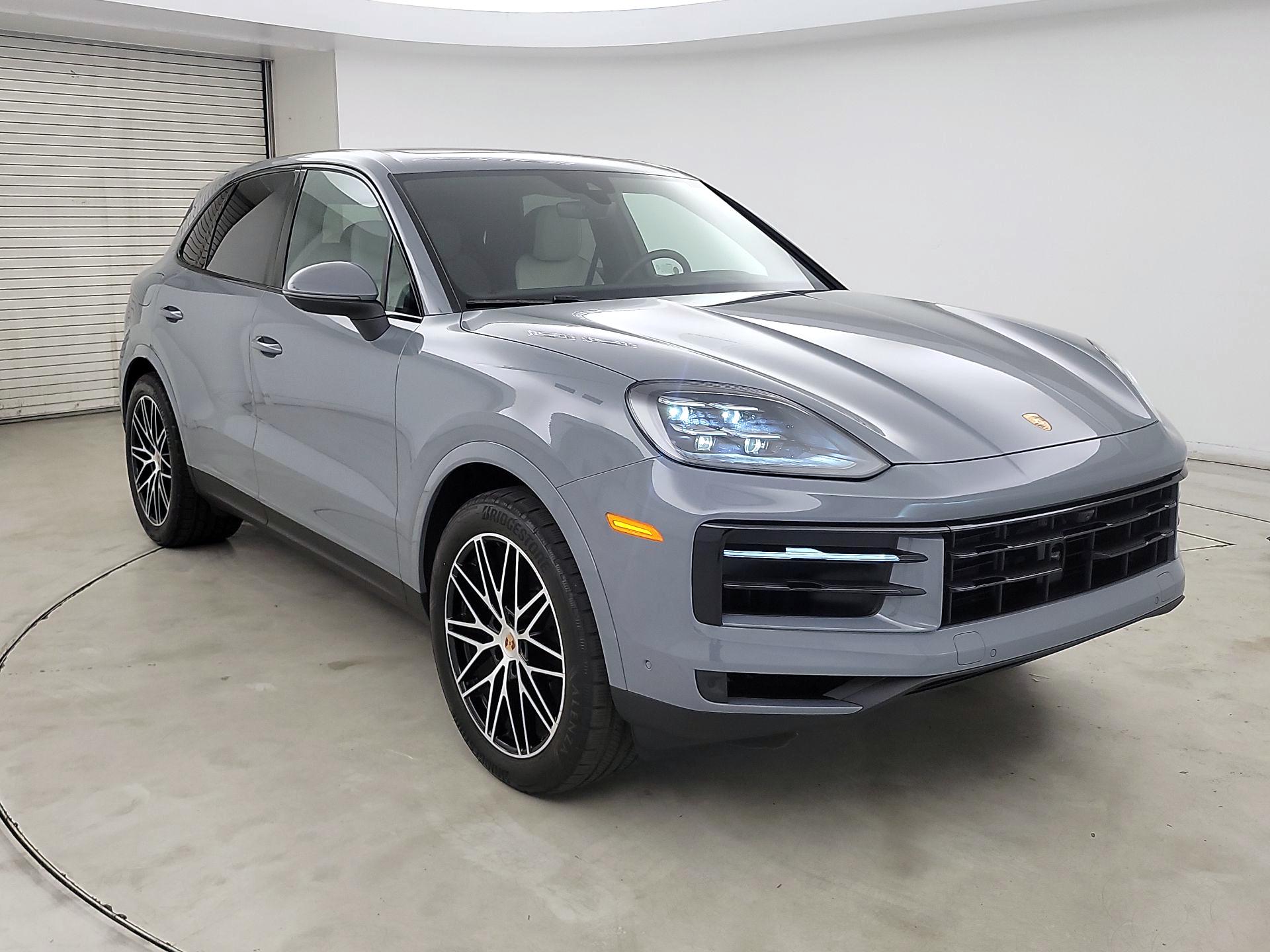 Thumbnail: 2025 Porsche Cayenne - 3