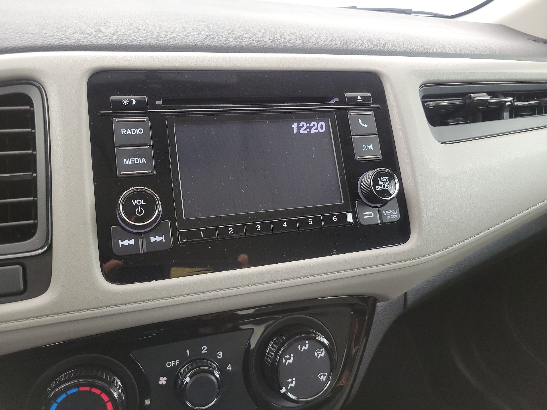 Thumbnail: 2019 Honda HR-V - 15