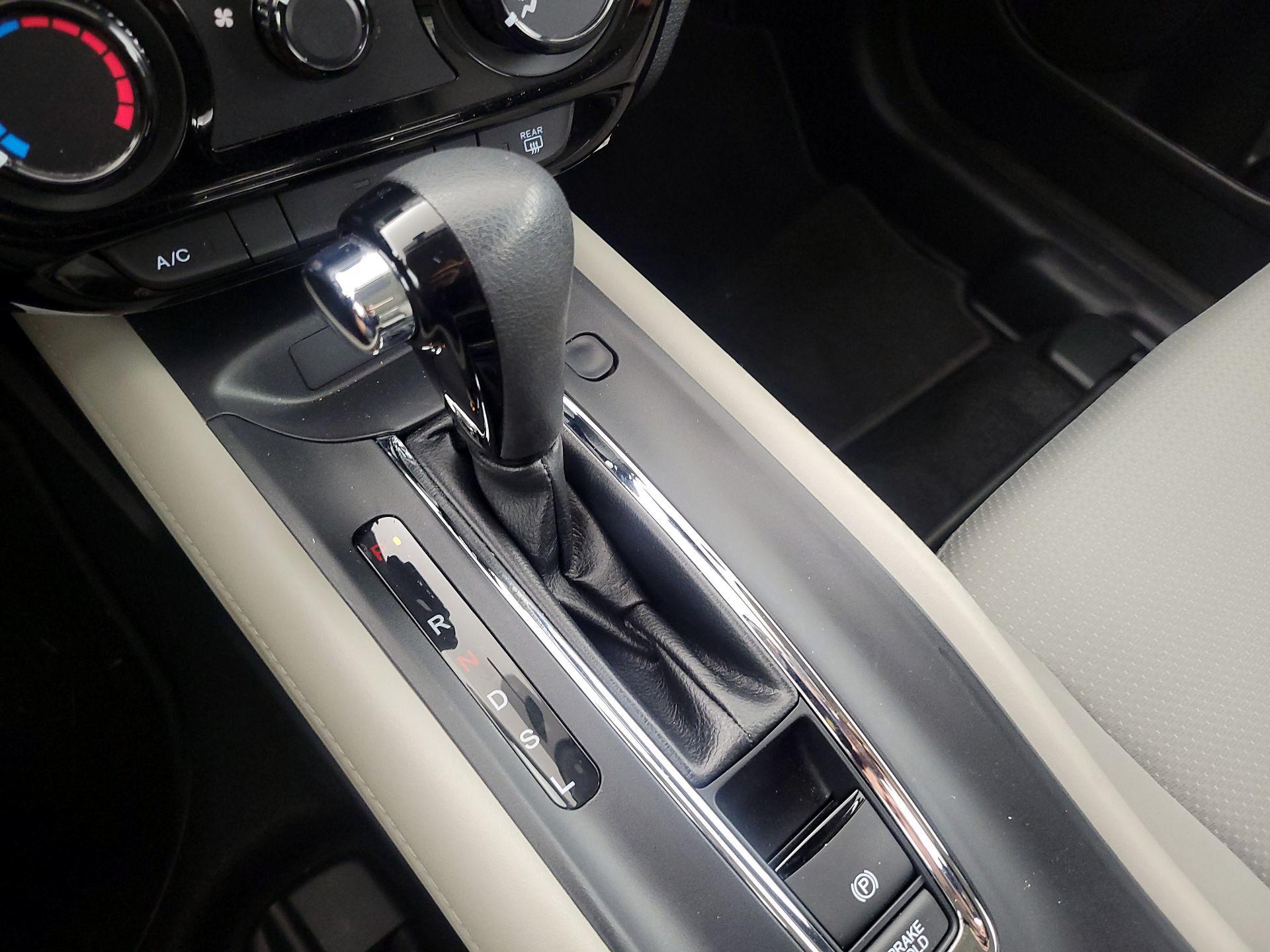 Thumbnail: 2019 Honda HR-V - 17