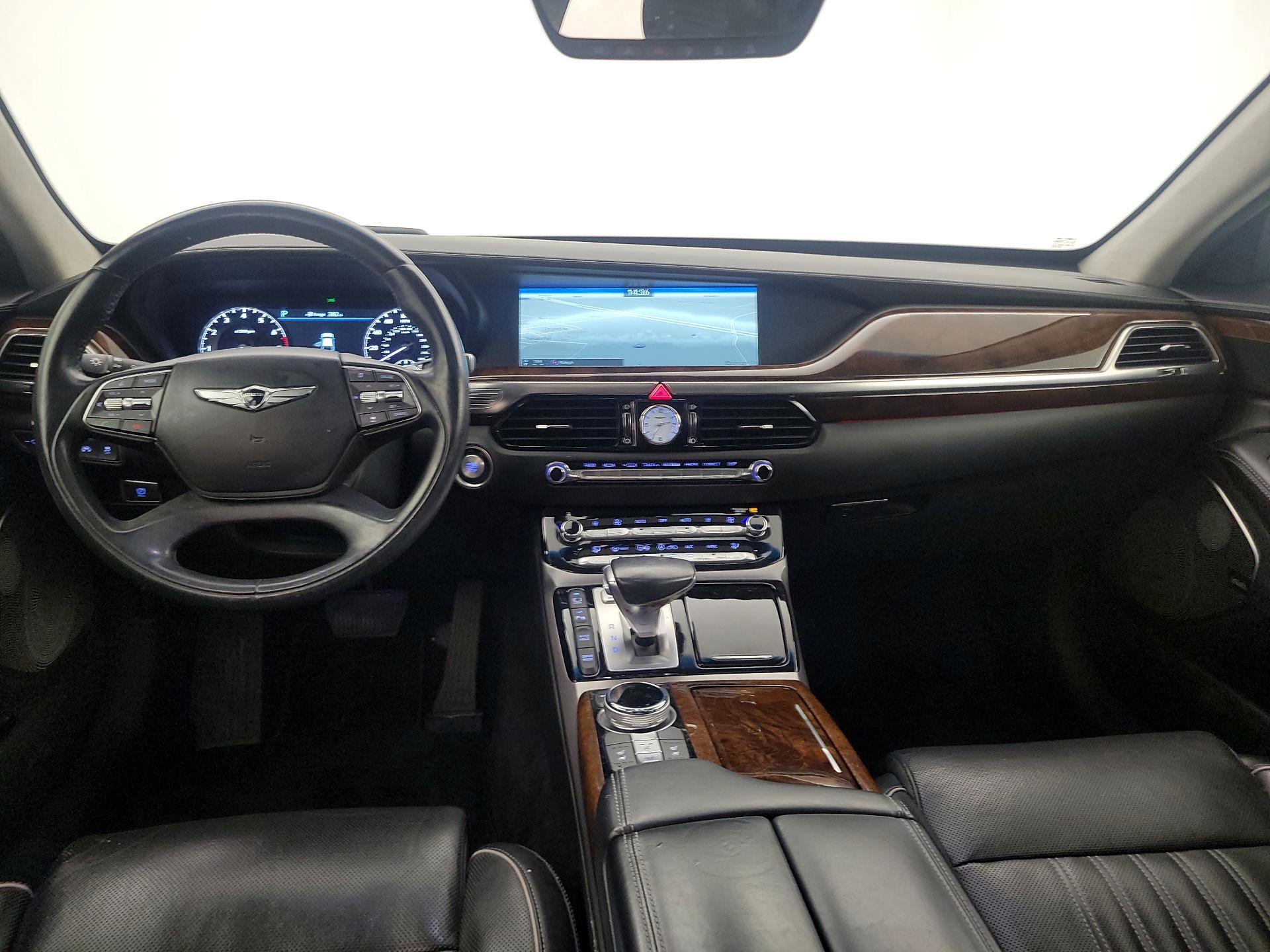 Thumbnail: 2018 Genesis G90 - 9