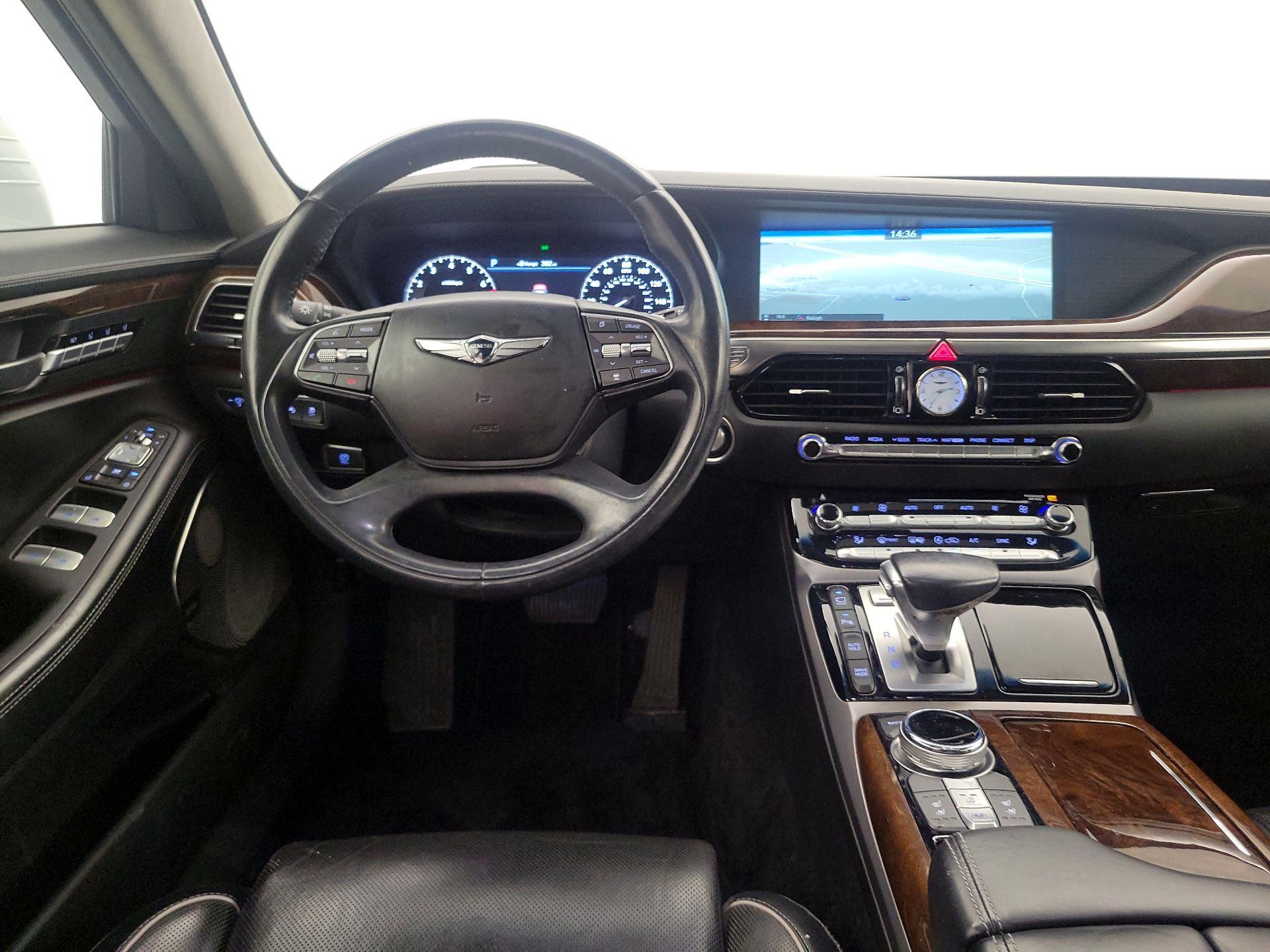 Thumbnail: 2018 Genesis G90 - 10