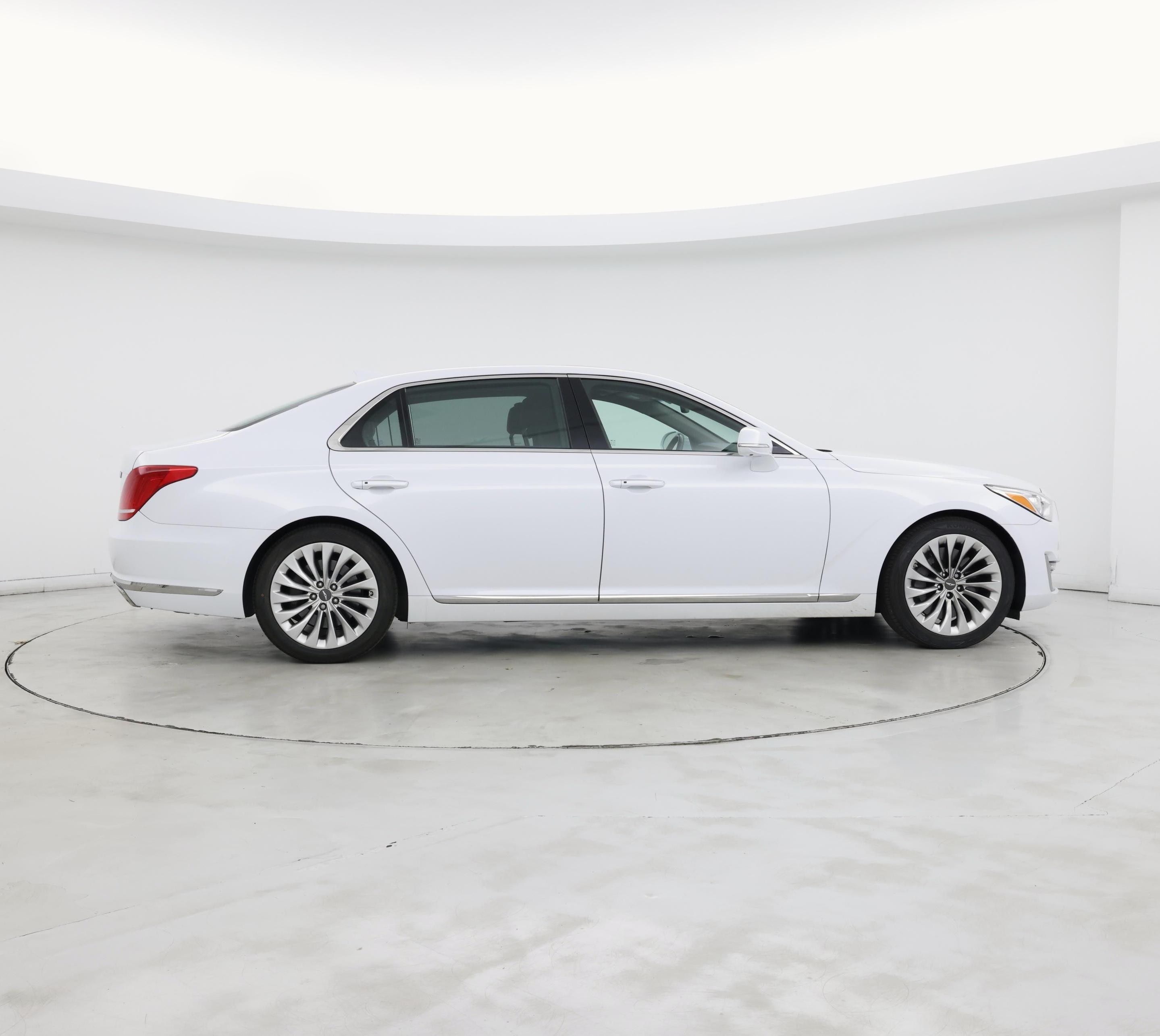 Thumbnail: 2018 Genesis G90 - 7