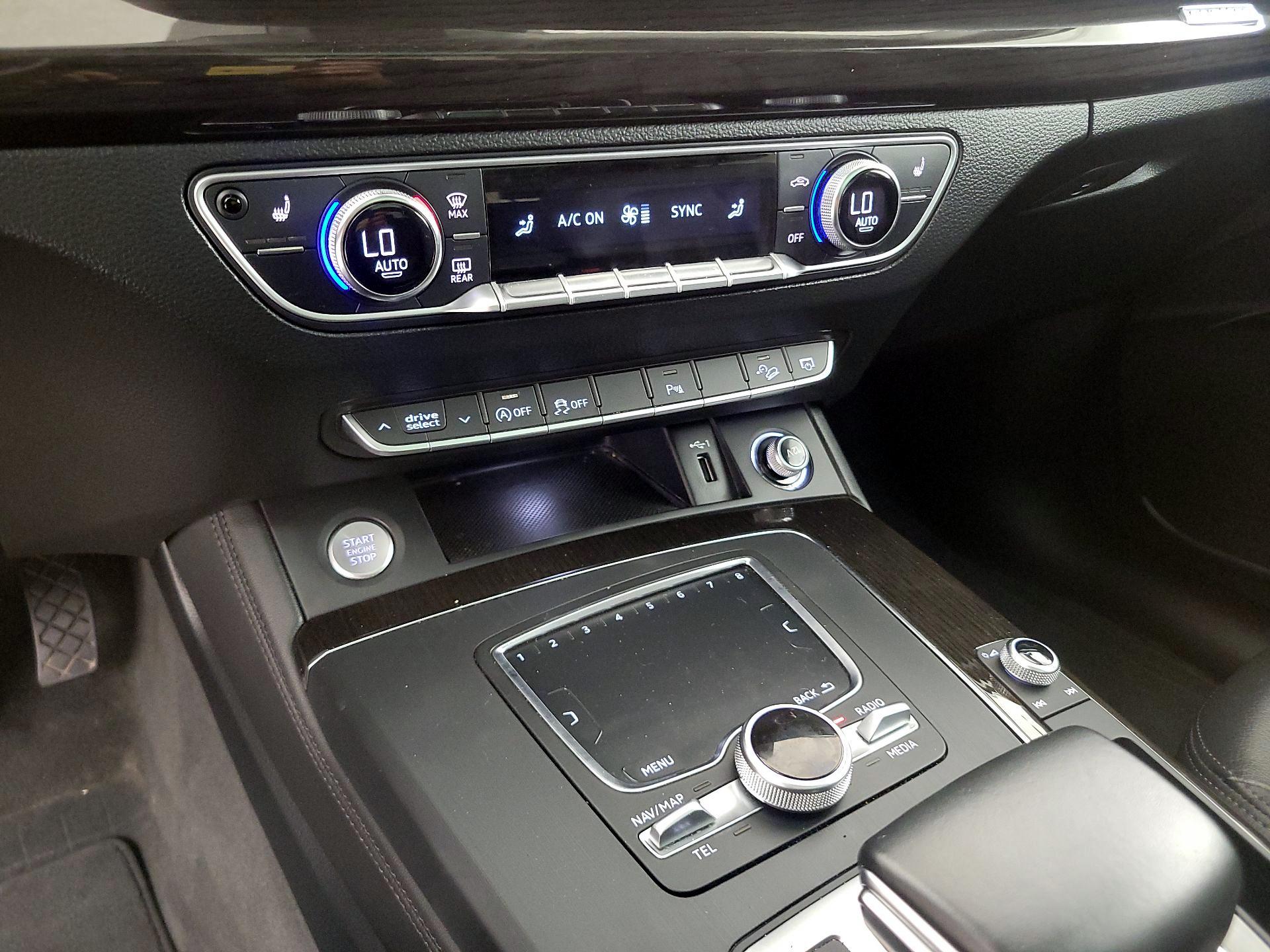 Thumbnail: 2019 Audi Q5 - 15