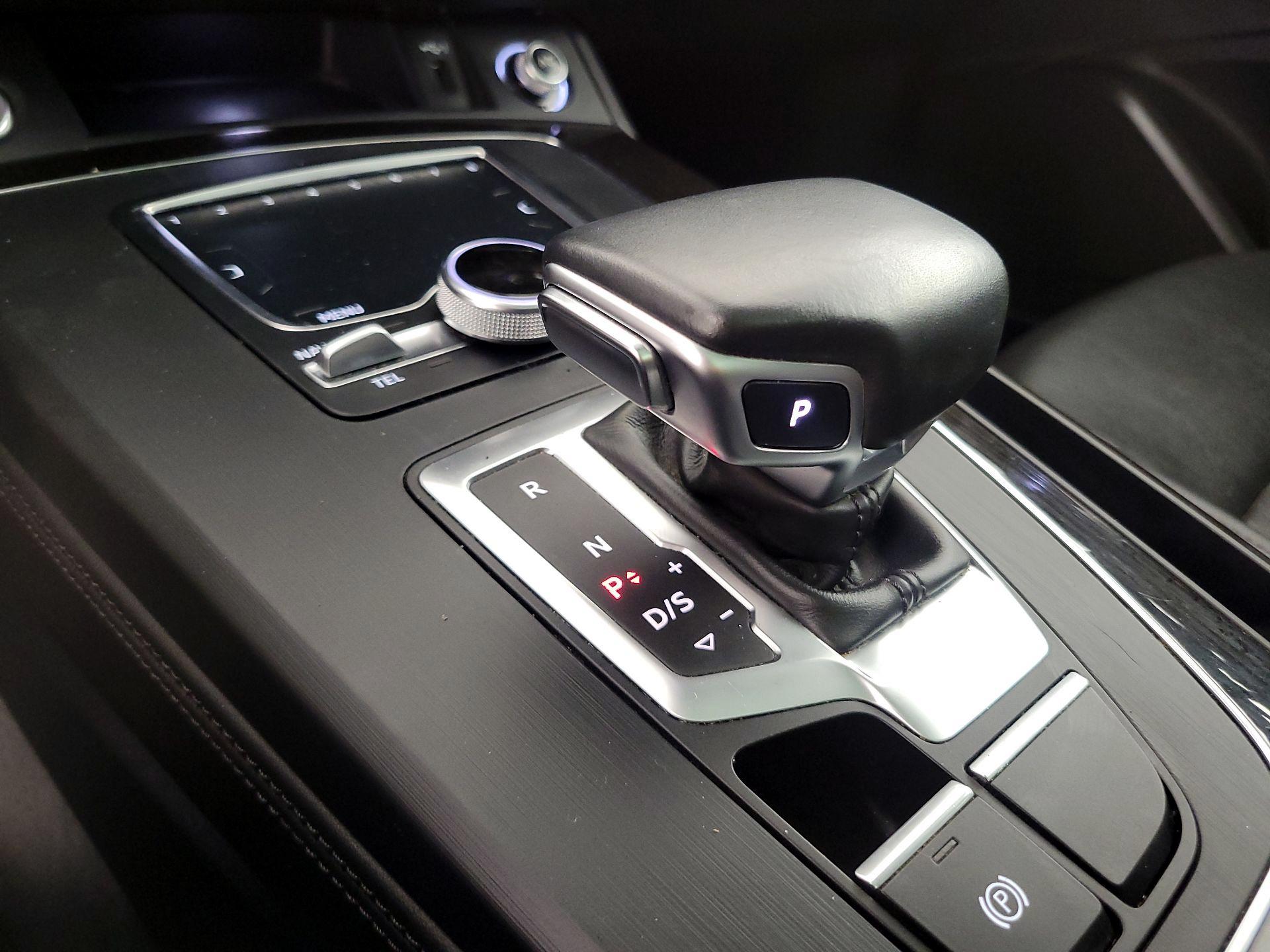 Thumbnail: 2019 Audi Q5 - 16