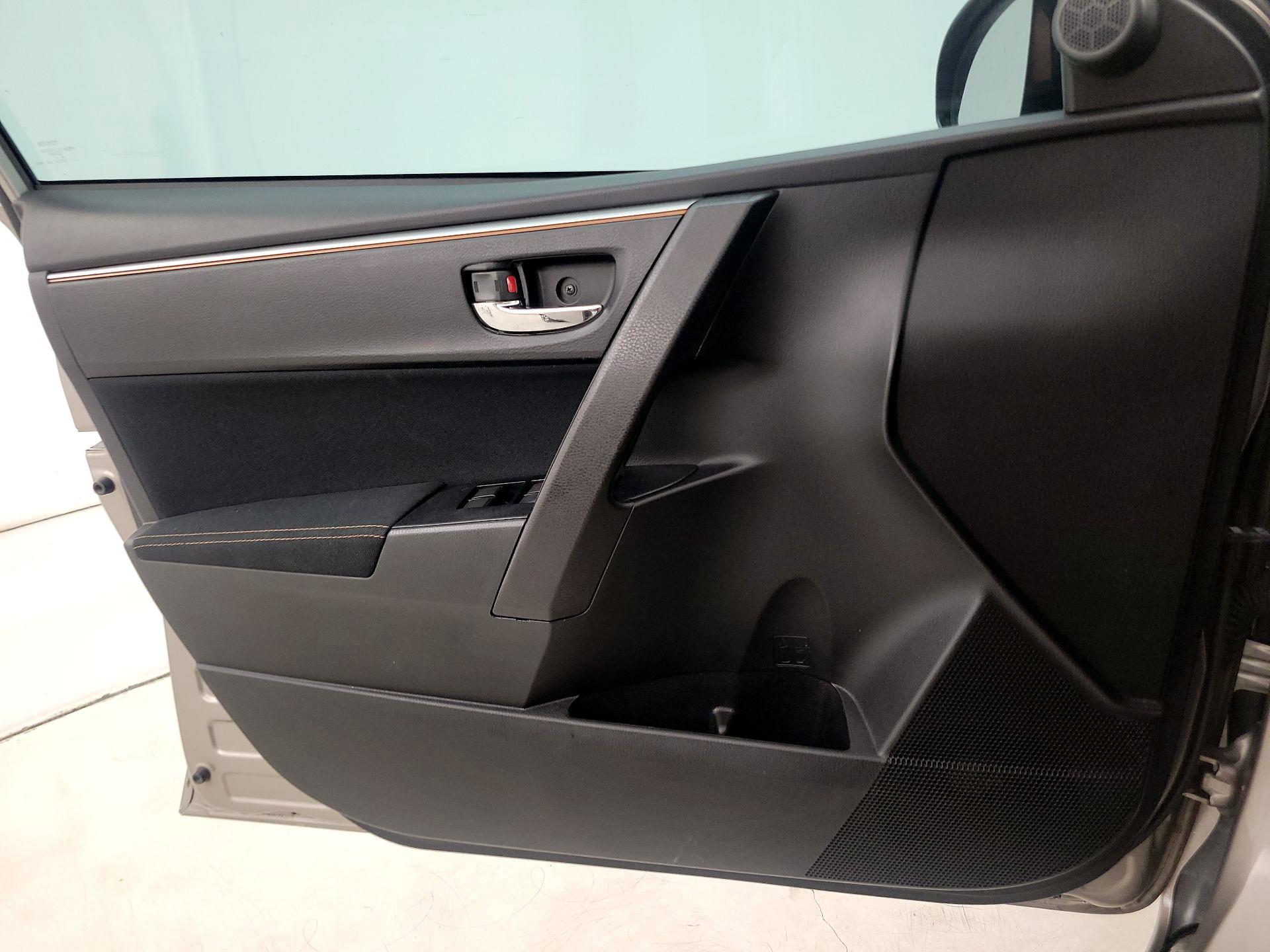 Thumbnail: 2014 Toyota Corolla - 12