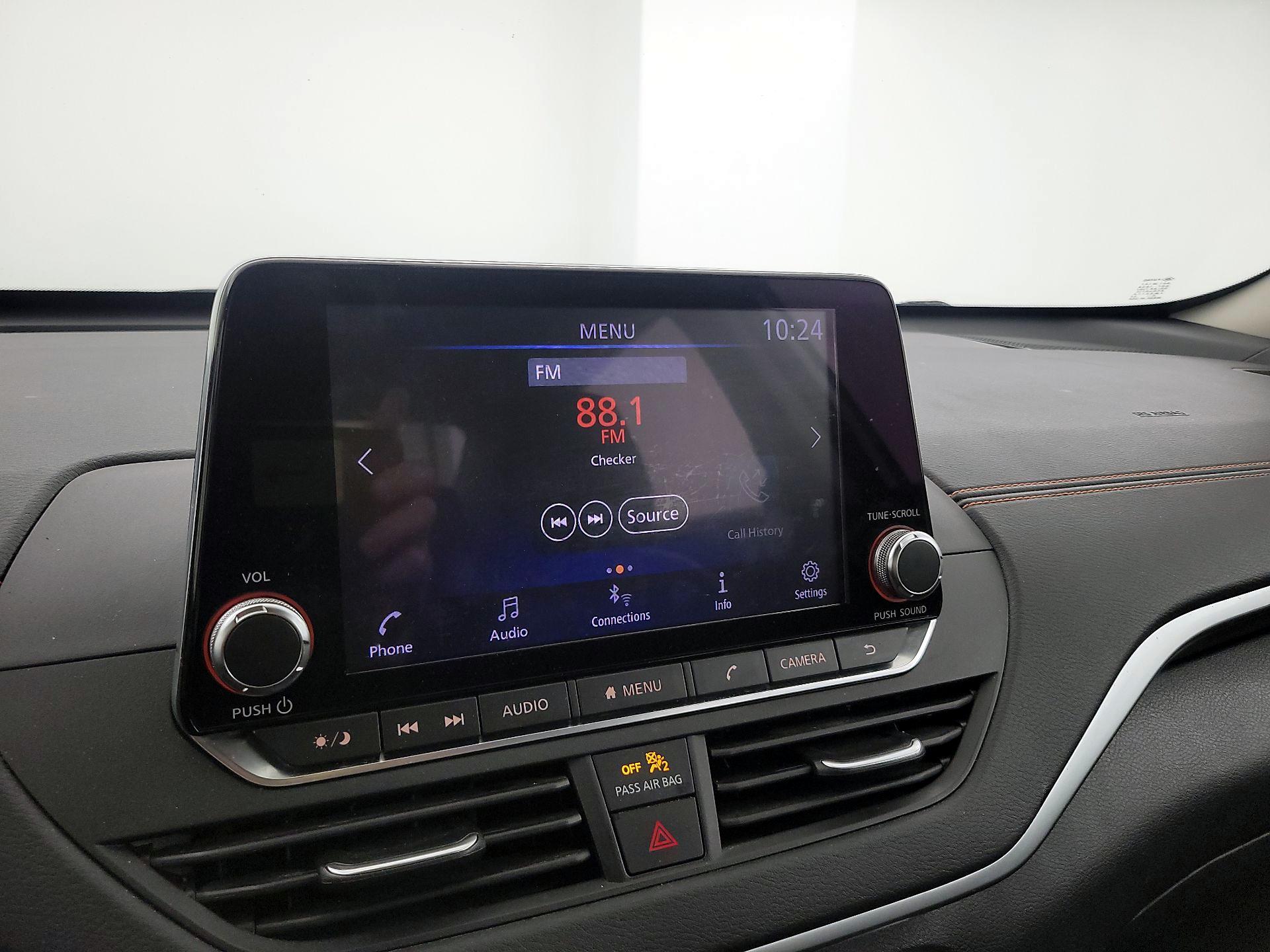 Thumbnail: 2019 Nissan Altima - 15