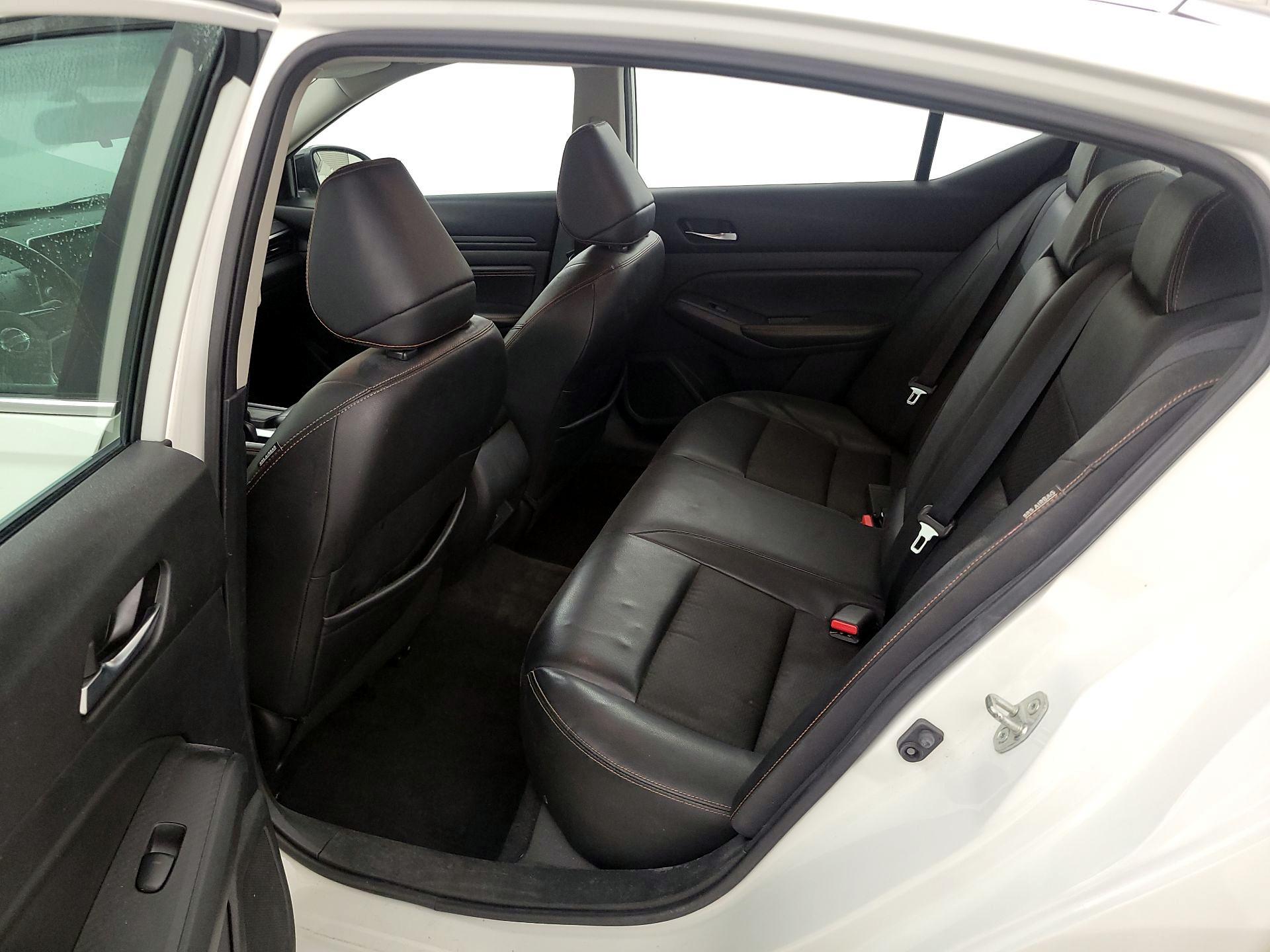 Thumbnail: 2019 Nissan Altima - 19