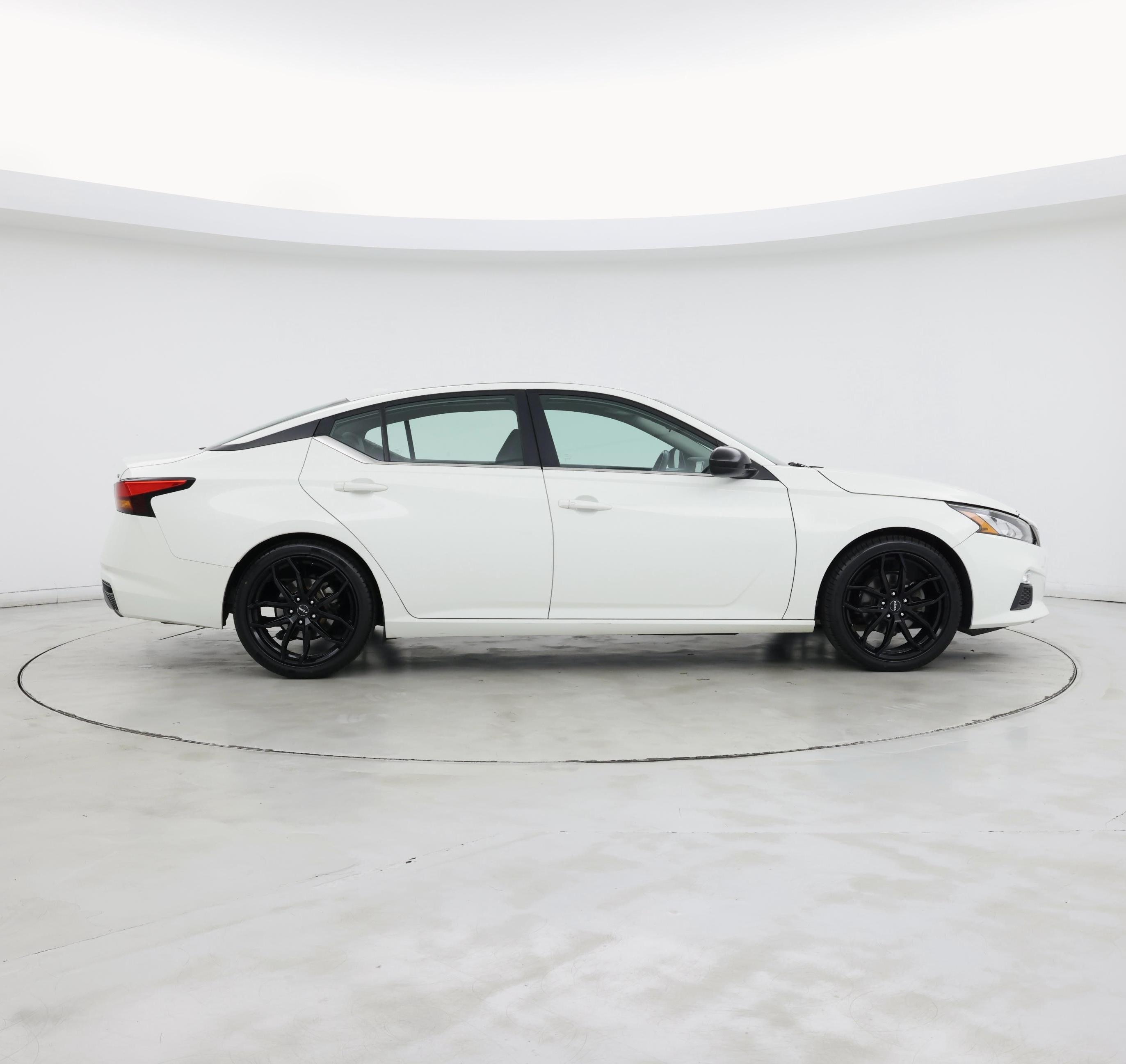 Thumbnail: 2019 Nissan Altima - 7