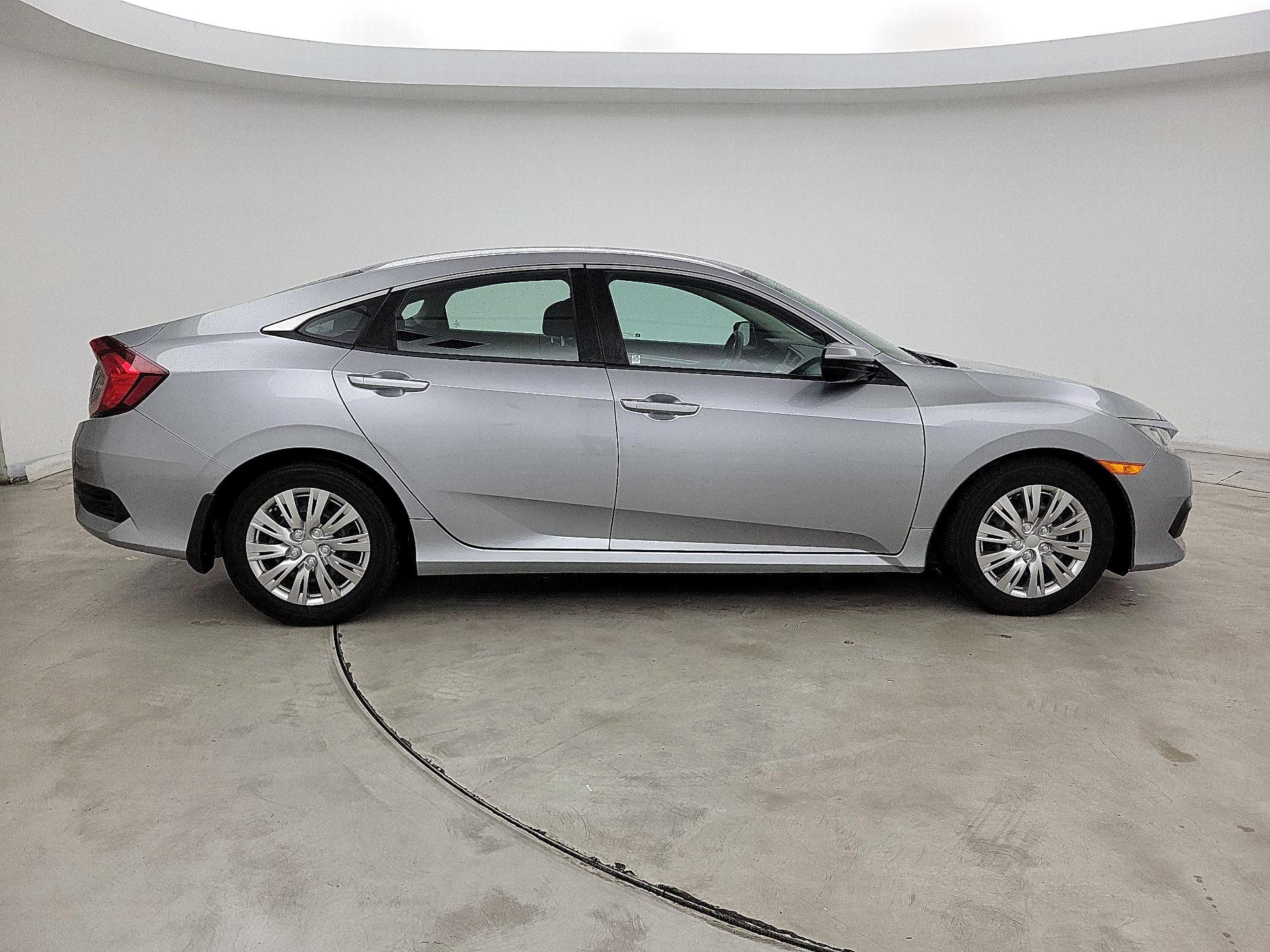 Thumbnail: 2017 Honda Civic - 4