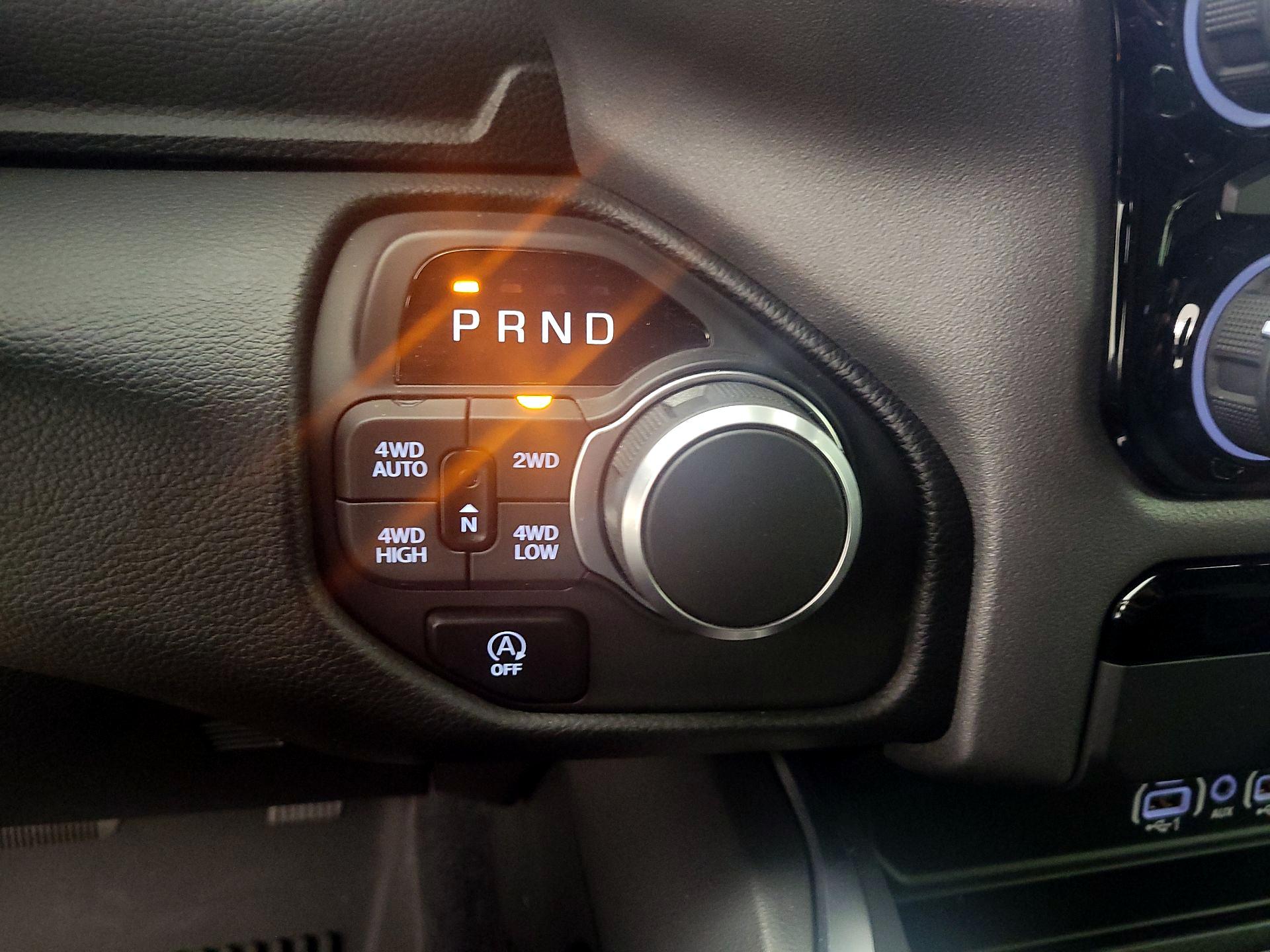 Thumbnail: 2025 RAM 1500 - 17