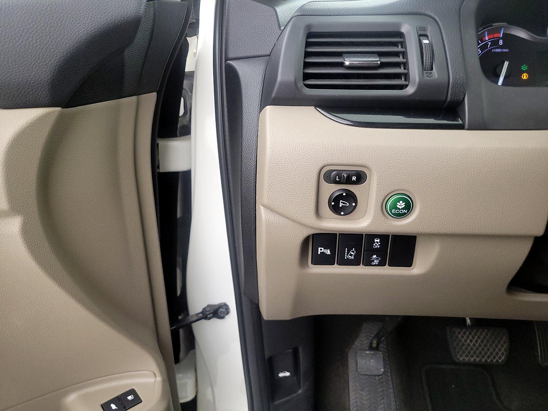 Thumbnail: 2017 Honda Pilot - 11