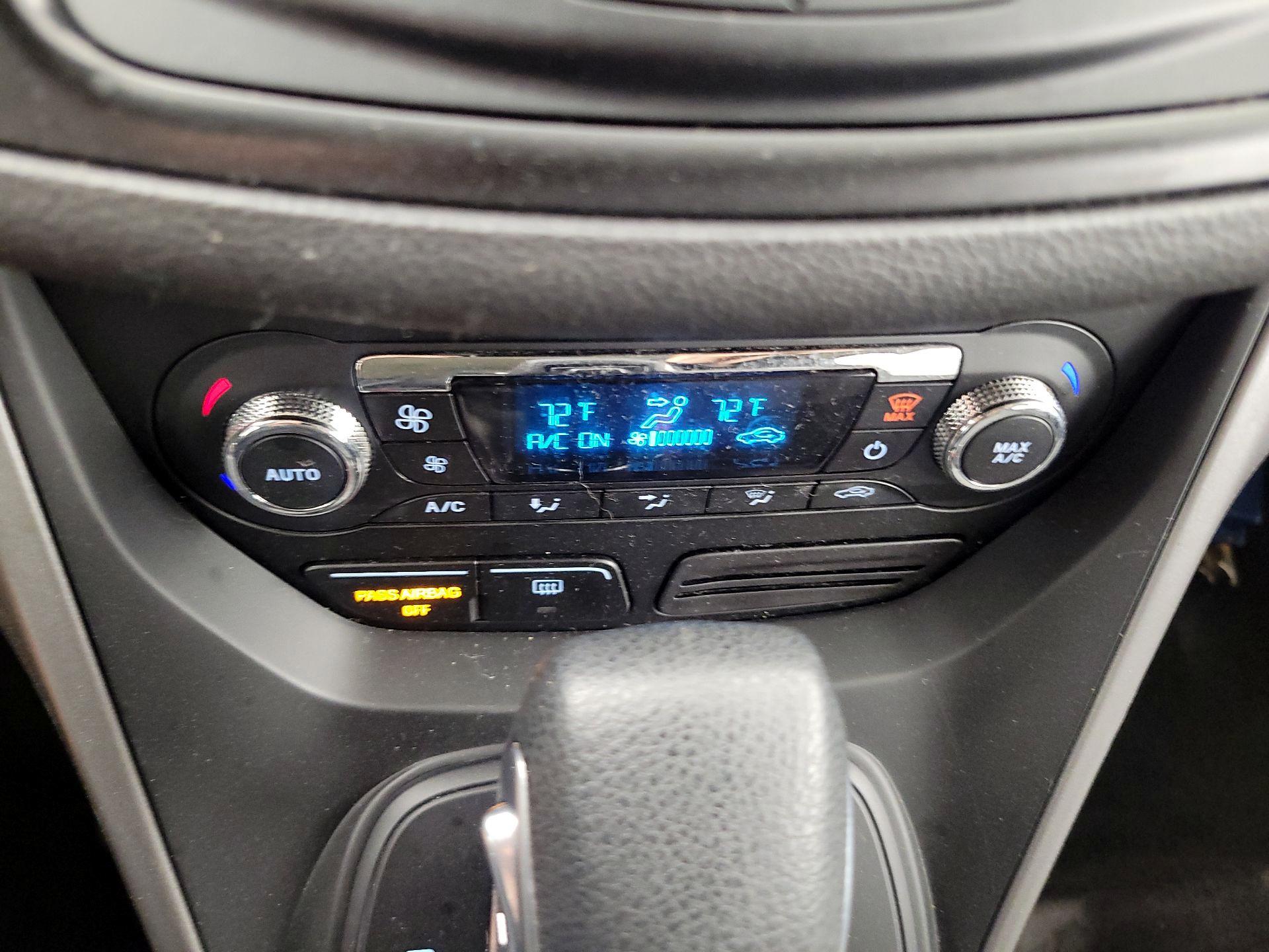 Thumbnail: 2016 Ford Escape - 16