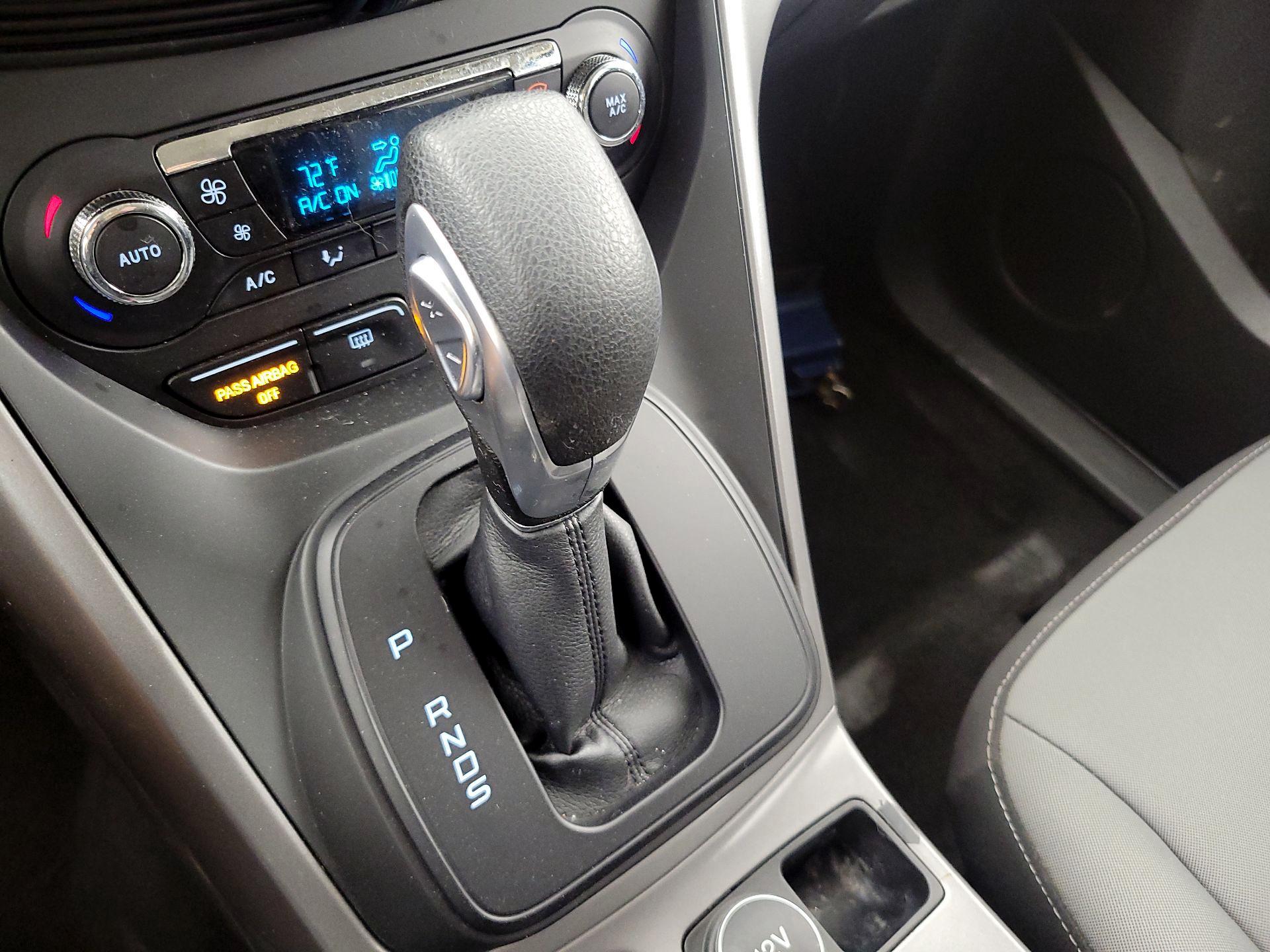 Thumbnail: 2016 Ford Escape - 17