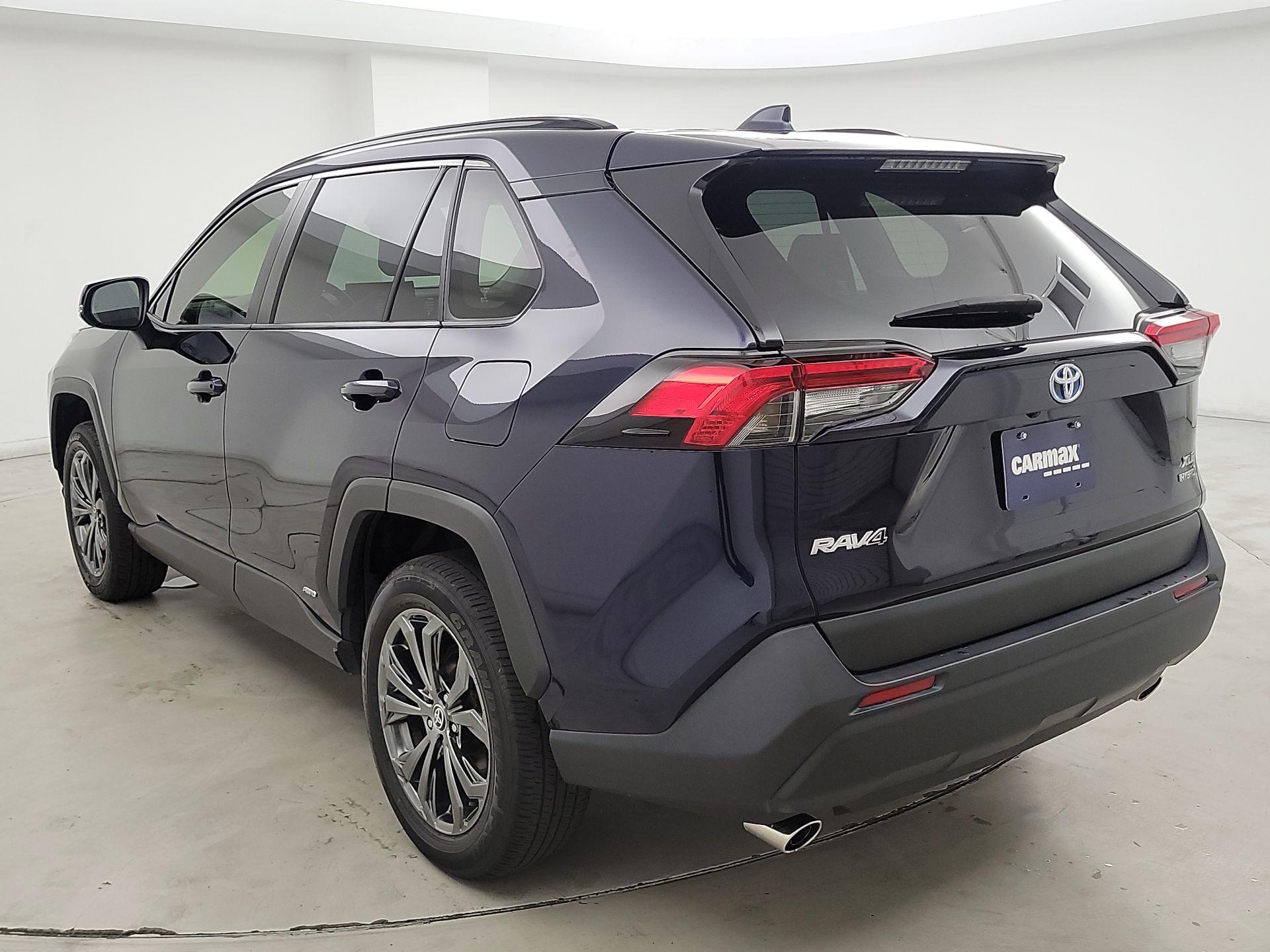 Thumbnail: 2022 Toyota RAV4 - 7