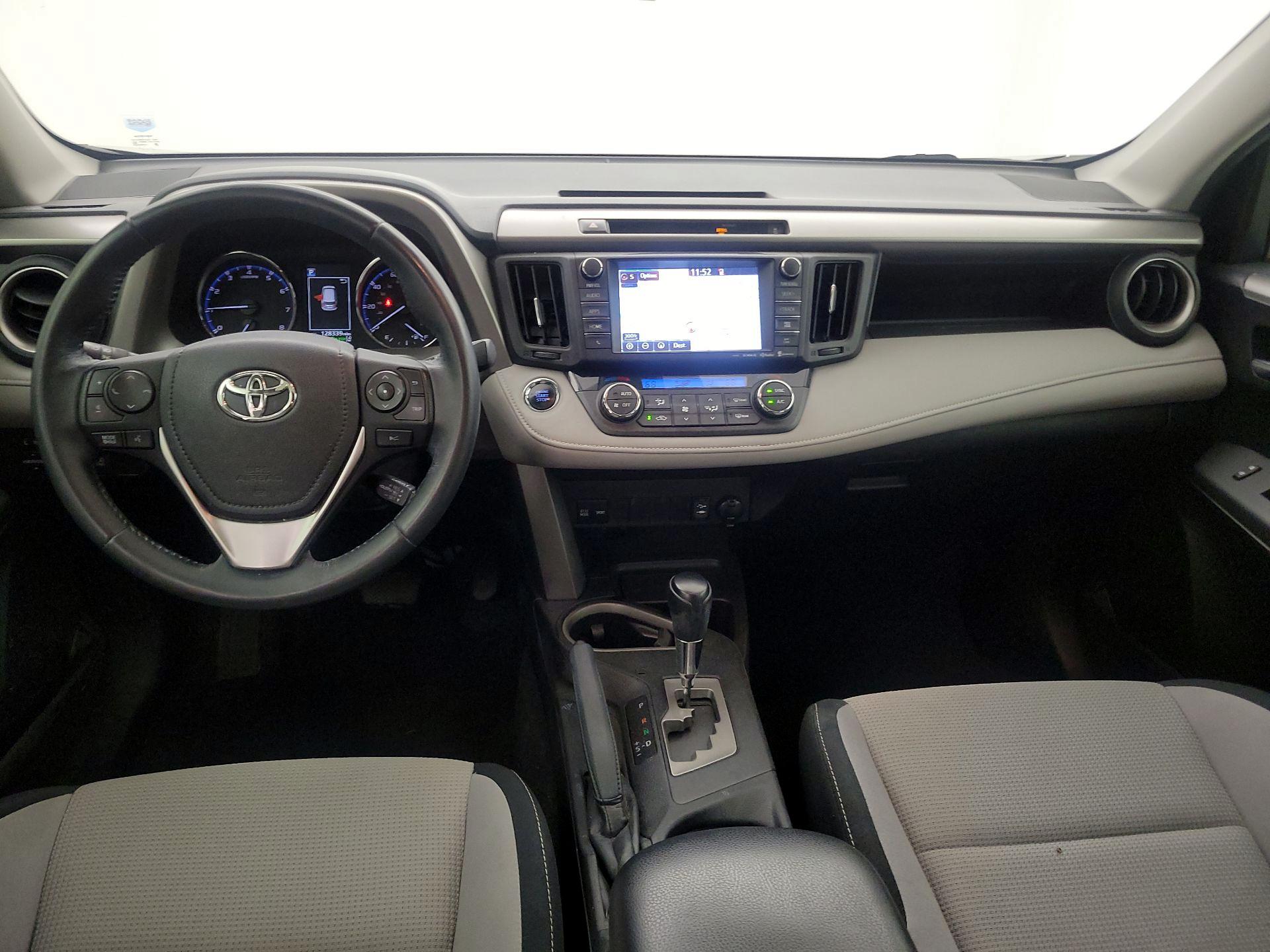 Thumbnail: 2016 Toyota RAV4 - 9