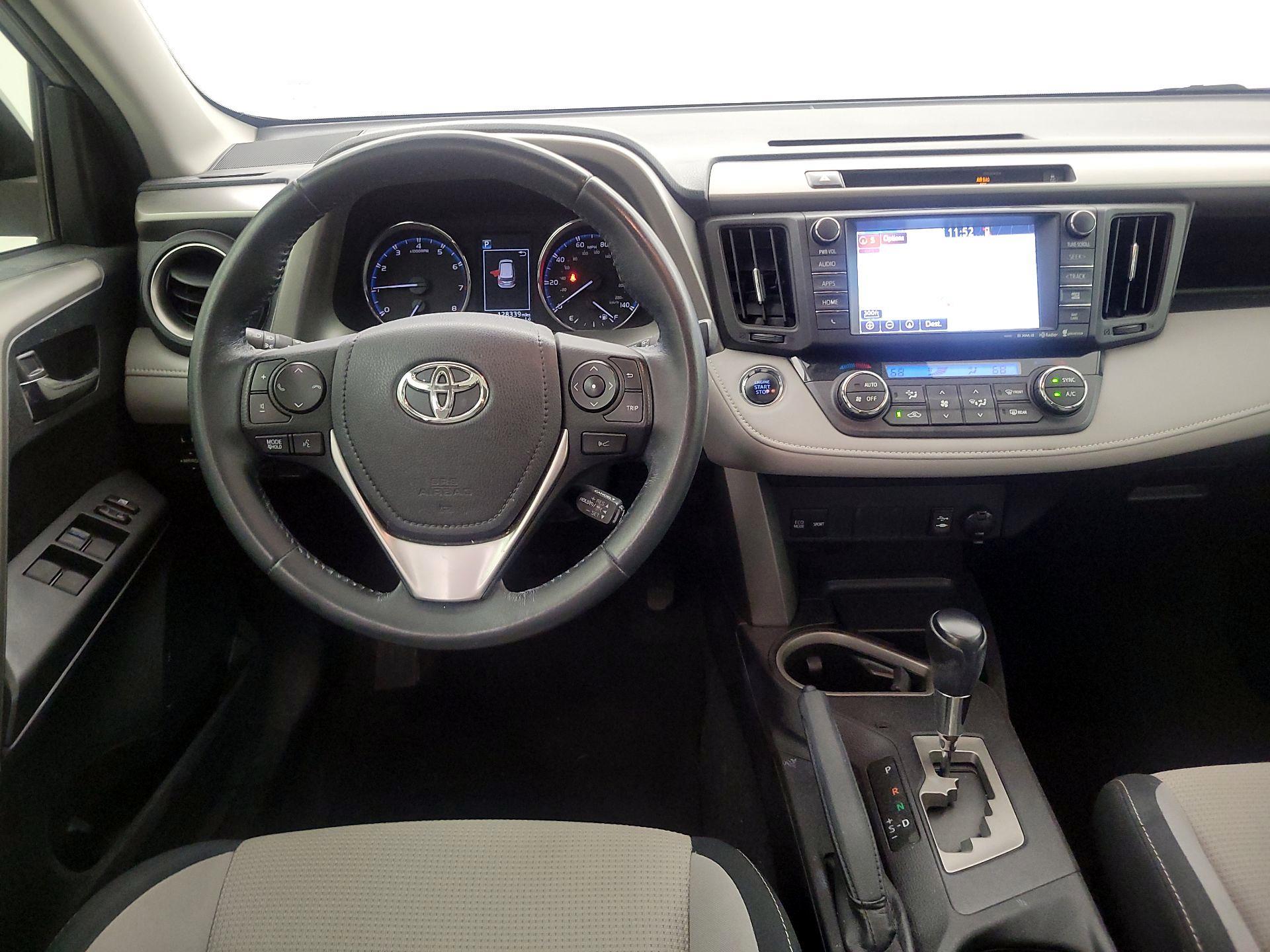 Thumbnail: 2016 Toyota RAV4 - 10