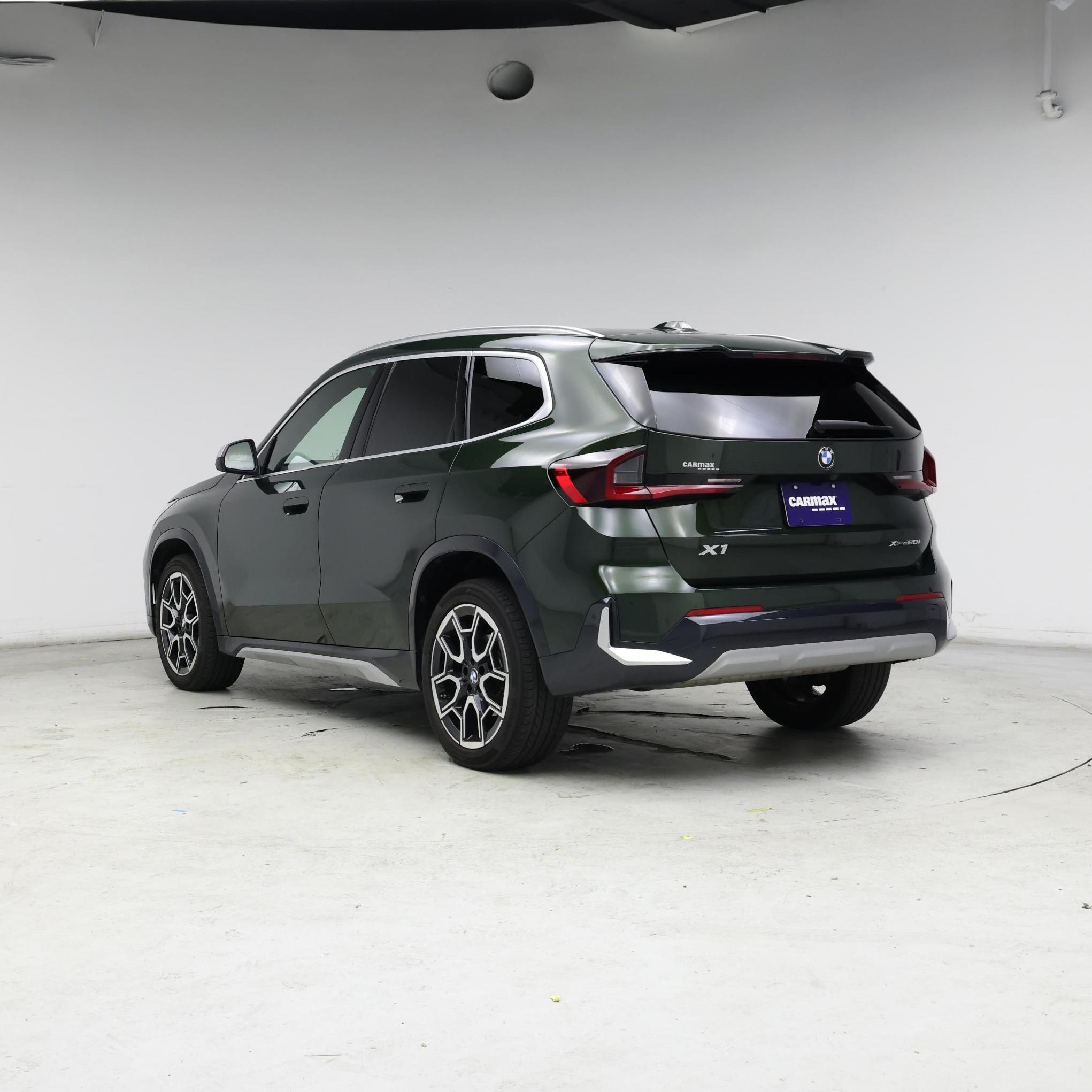 Thumbnail: 2023 BMW X1 - 2