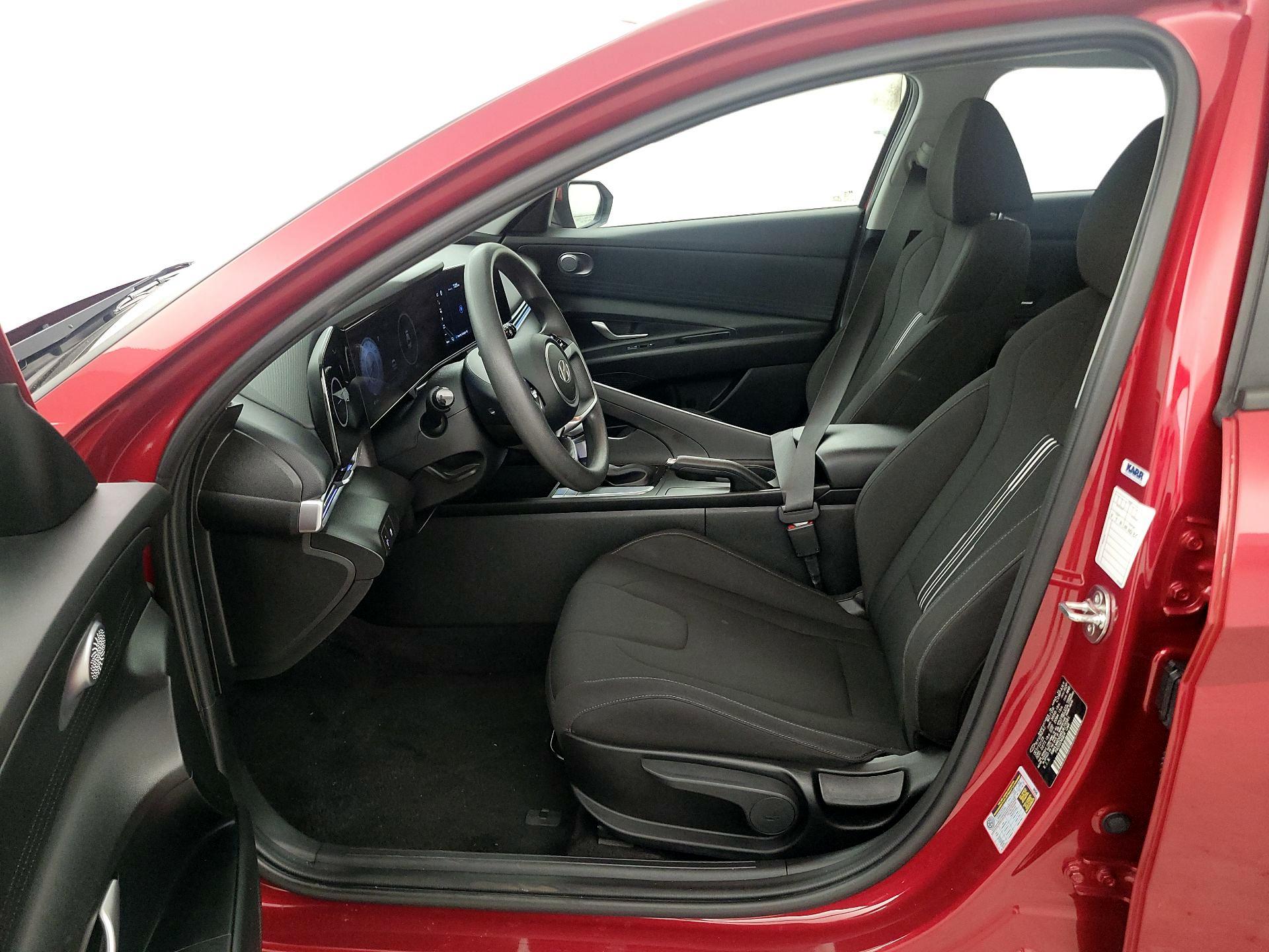 Thumbnail: 2024 Hyundai Elantra - 9
