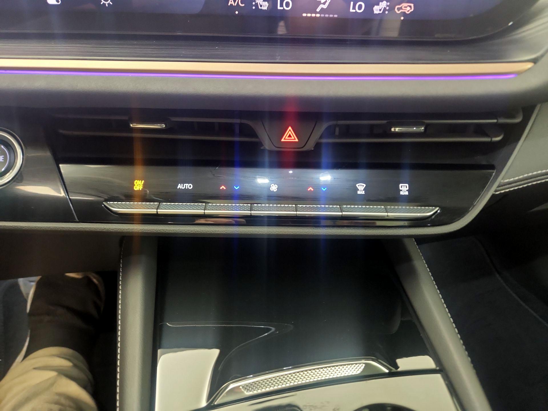 Thumbnail: 2025 Buick Envision - 17