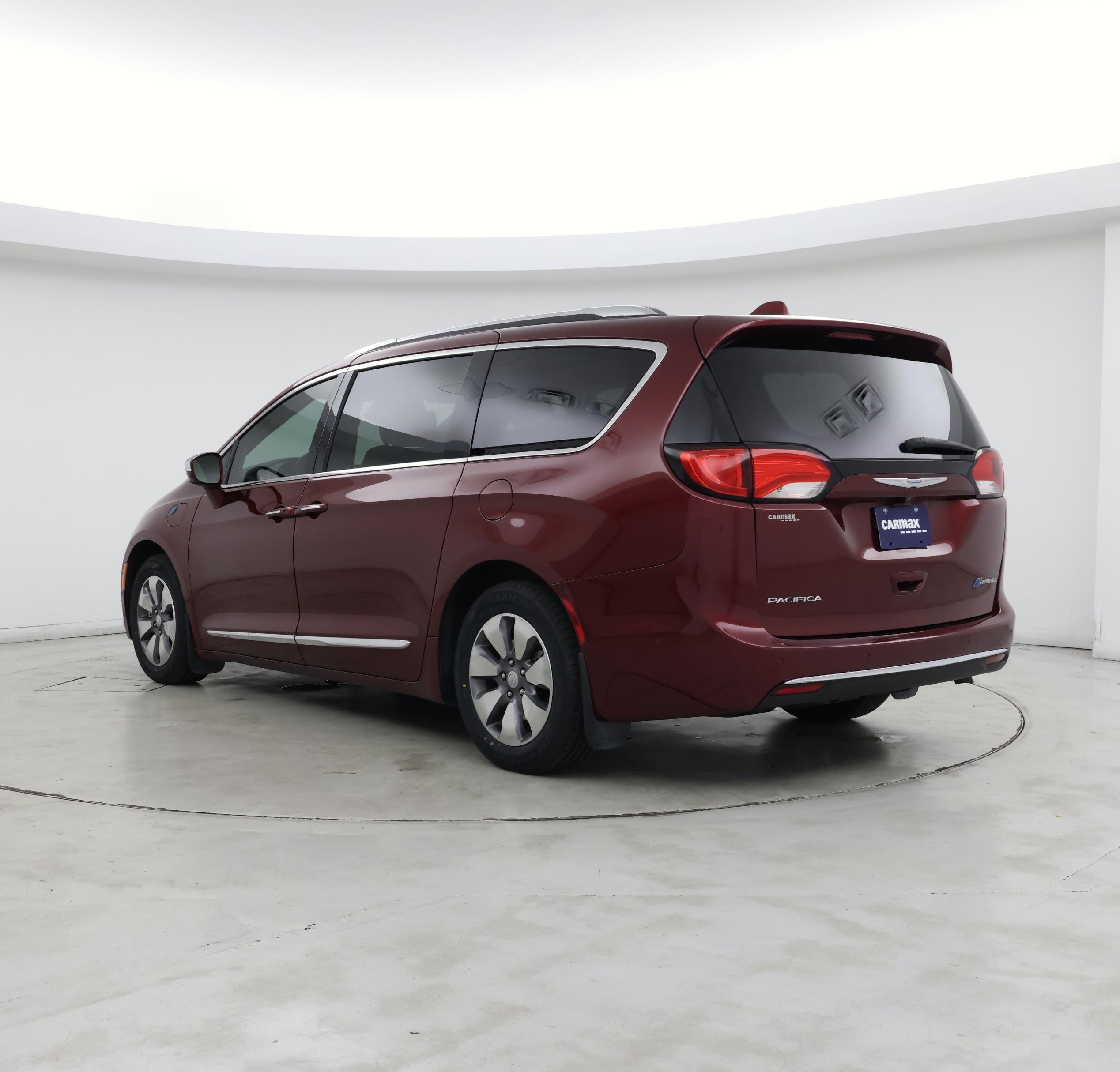 Thumbnail: 2018 Chrysler Pacifica - 2