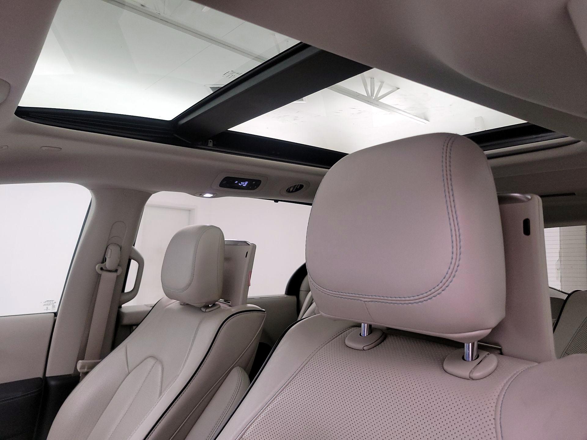 Thumbnail: 2018 Chrysler Pacifica - 19