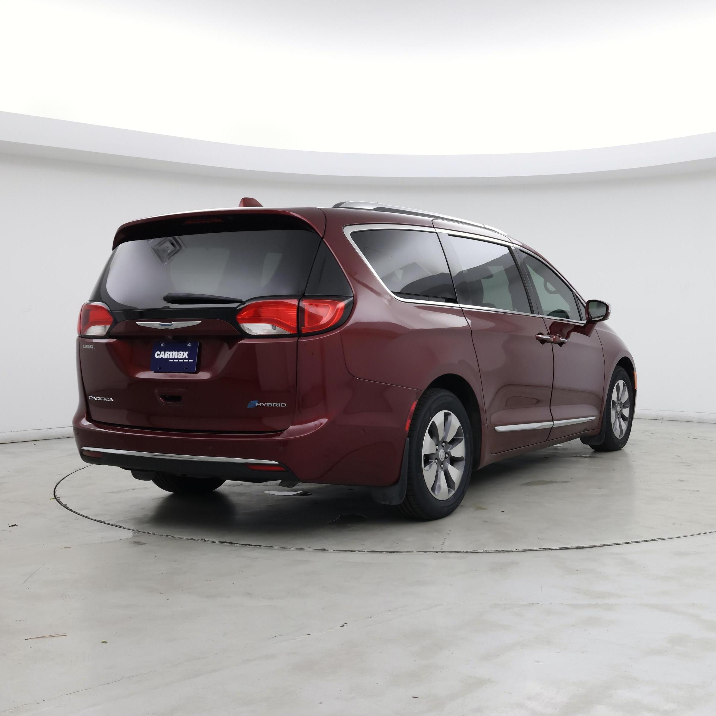 Thumbnail: 2018 Chrysler Pacifica - 8