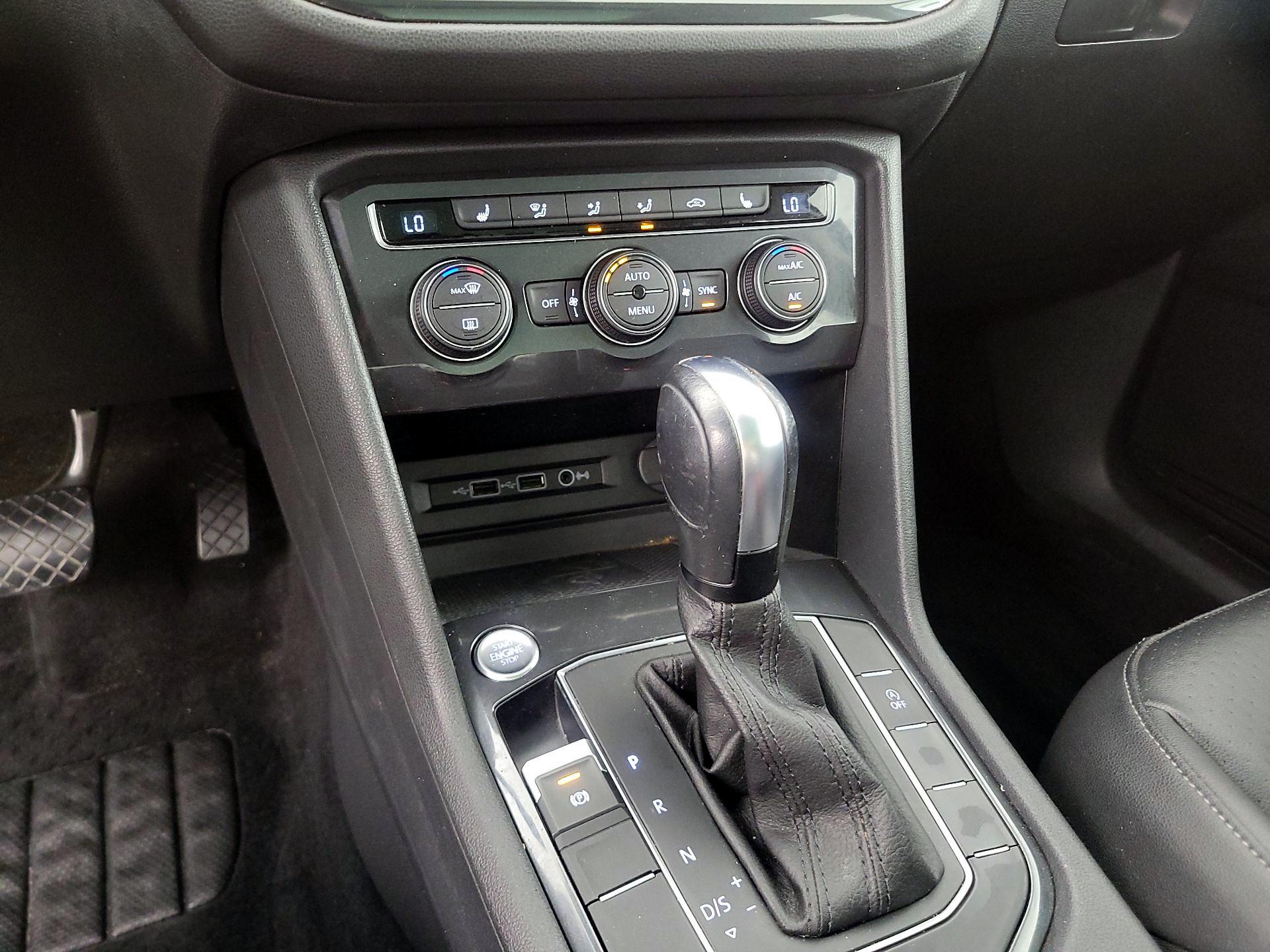 Thumbnail: 2020 Volkswagen Tiguan - 16
