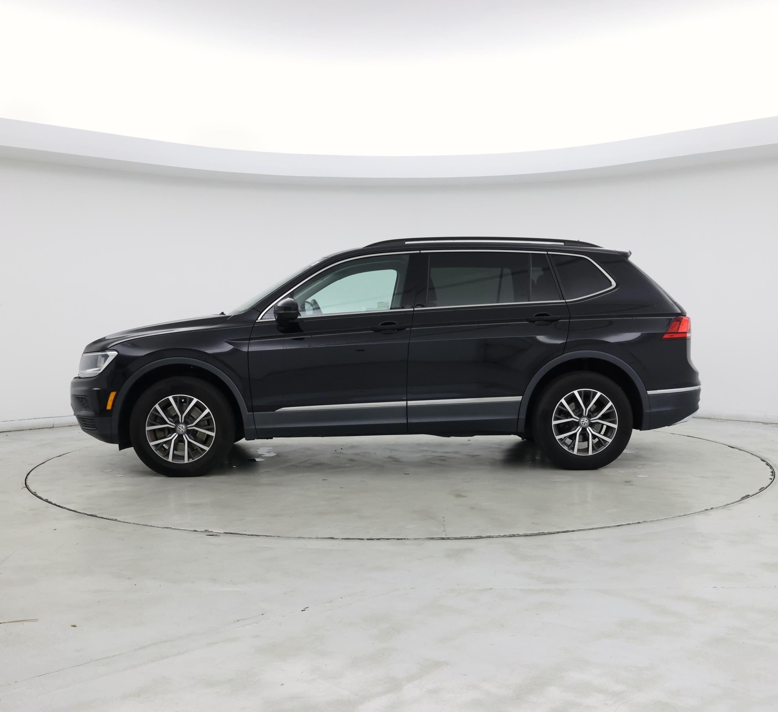 Thumbnail: 2020 Volkswagen Tiguan - 3