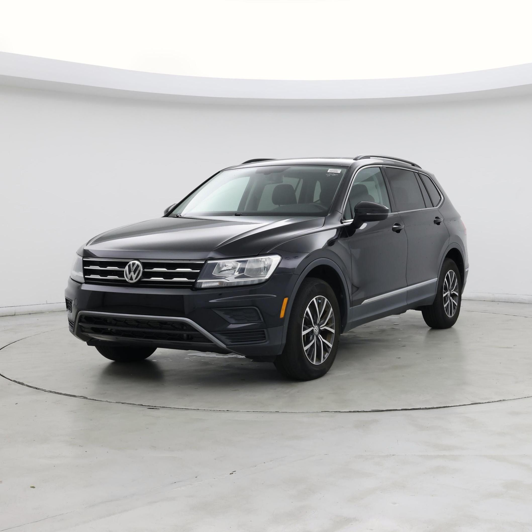 Thumbnail: 2020 Volkswagen Tiguan - 4