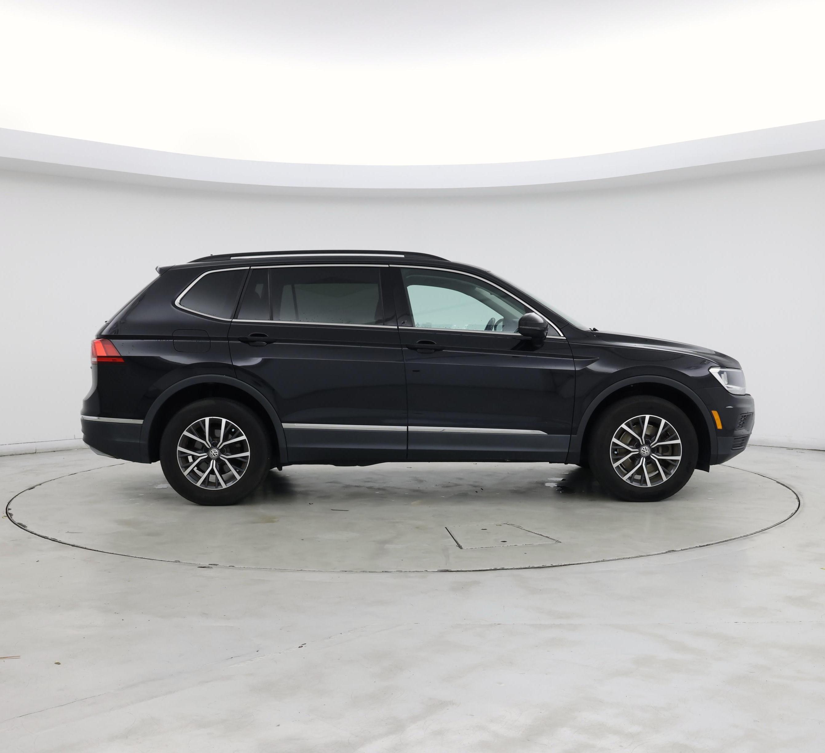 Thumbnail: 2020 Volkswagen Tiguan - 7