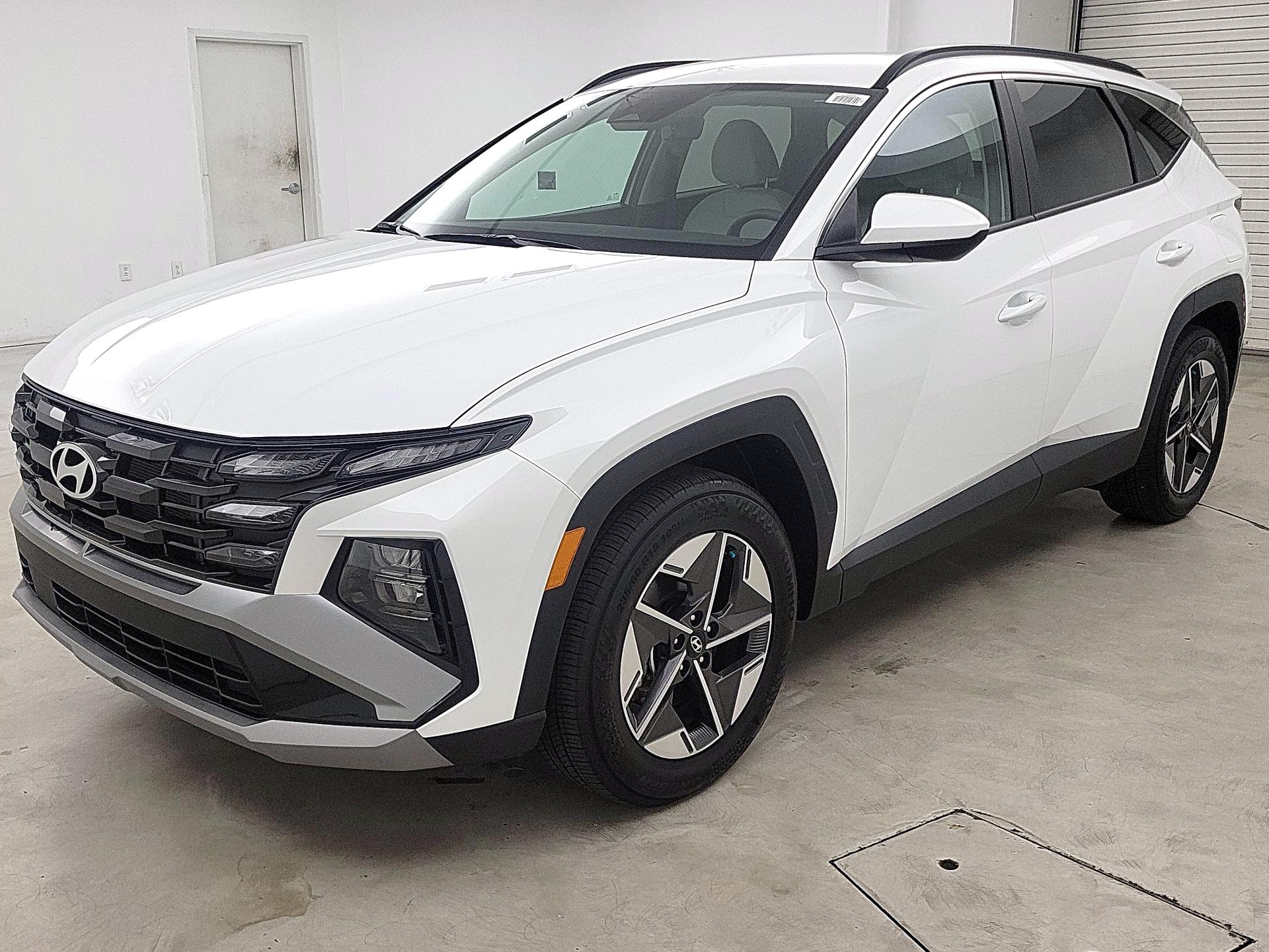 Thumbnail: 2025 Hyundai Tucson - 3