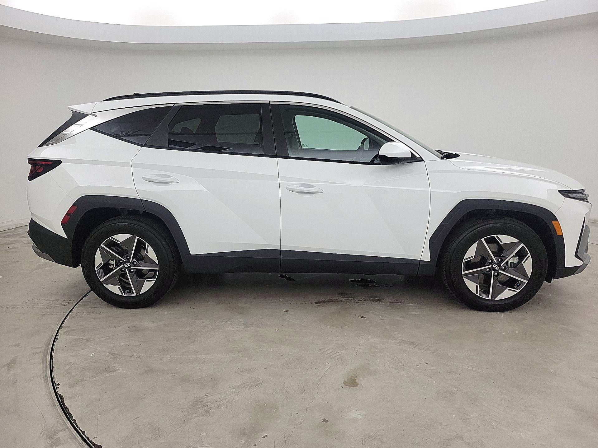 Thumbnail: 2025 Hyundai Tucson - 4