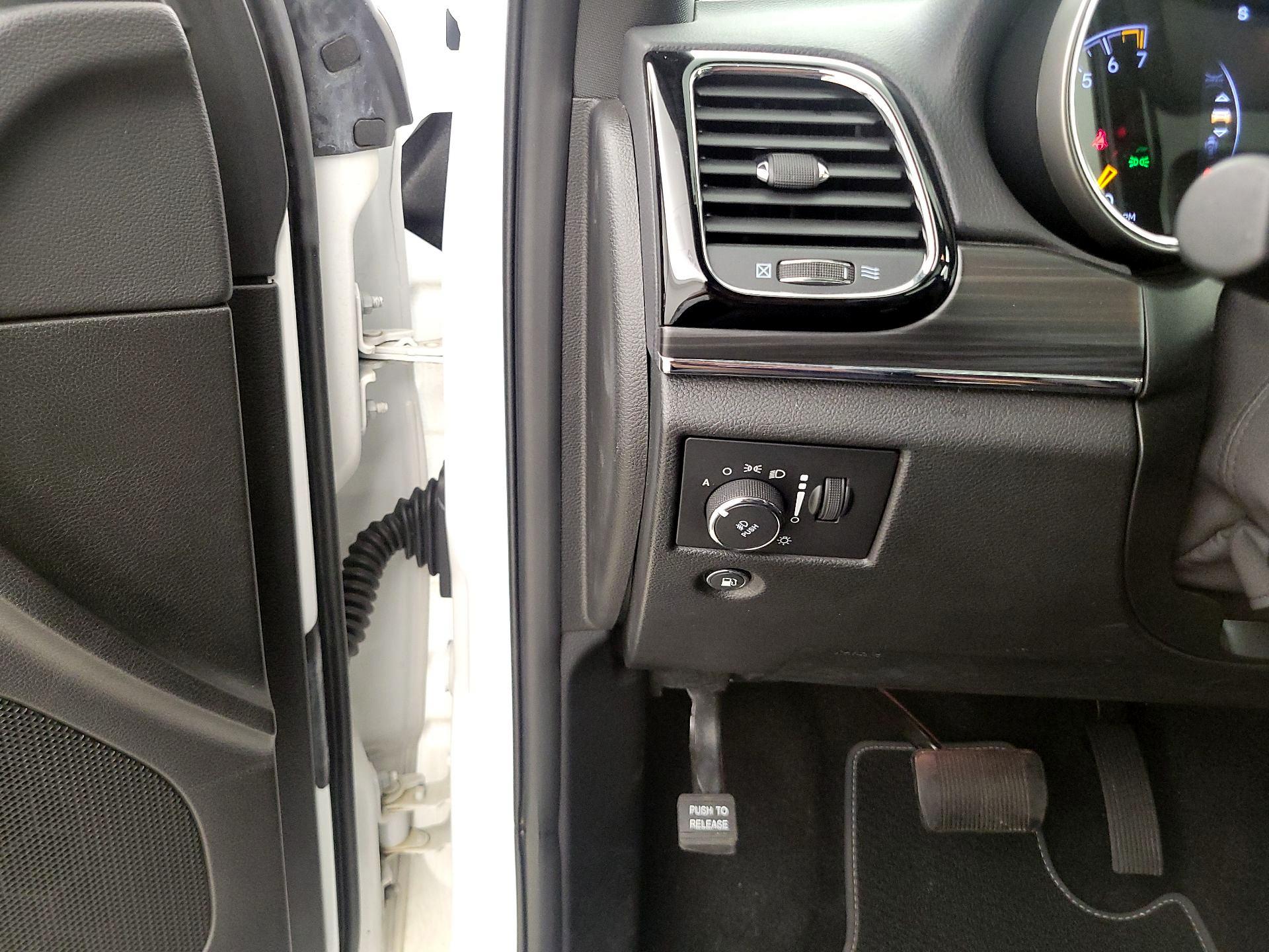 Thumbnail: 2021 Jeep Grand Cherokee - 11