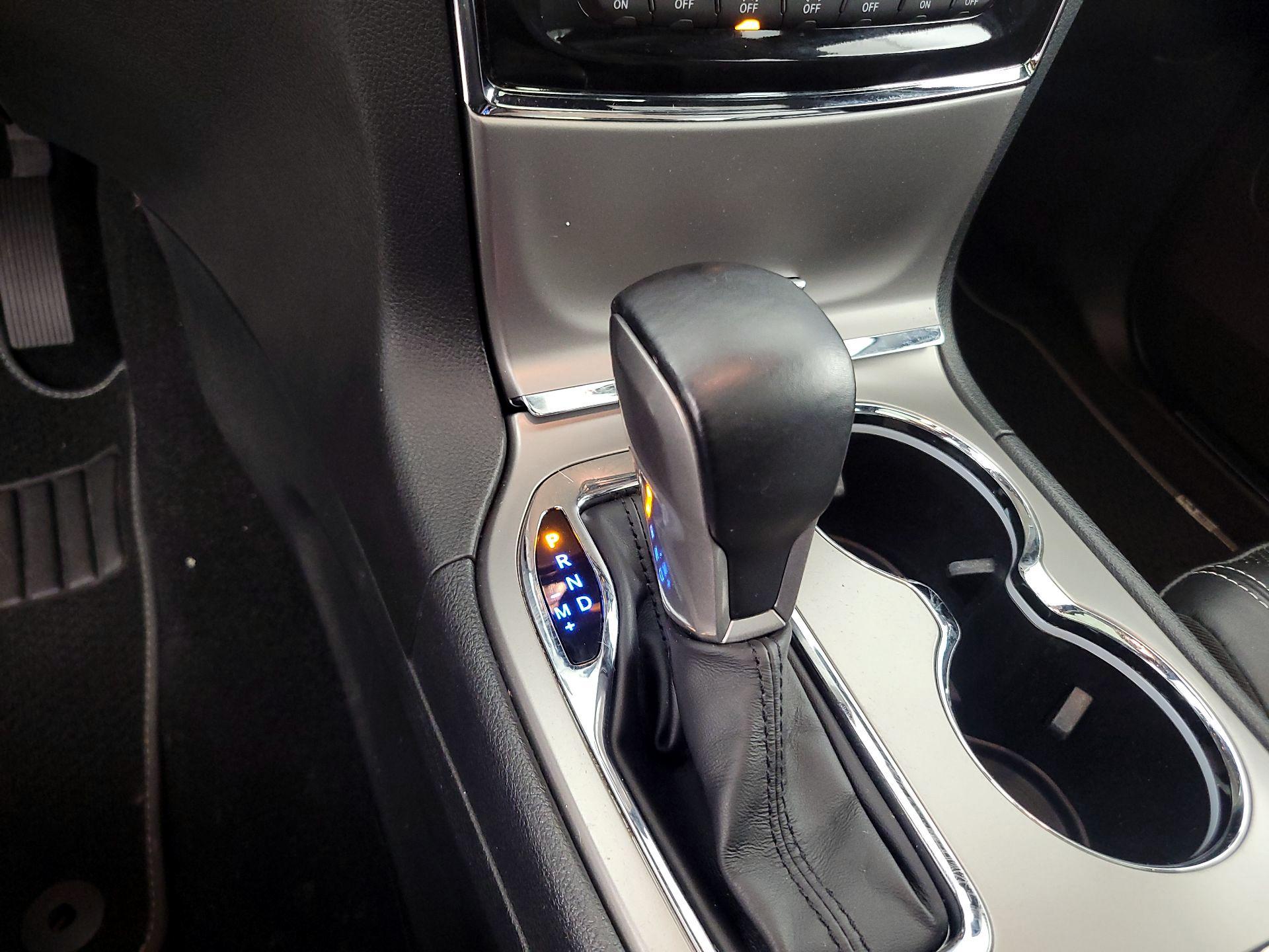 Thumbnail: 2021 Jeep Grand Cherokee - 16