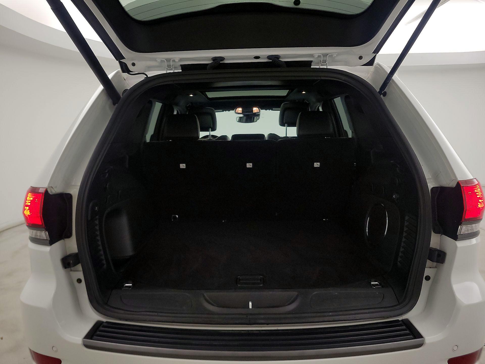 Thumbnail: 2021 Jeep Grand Cherokee - 20