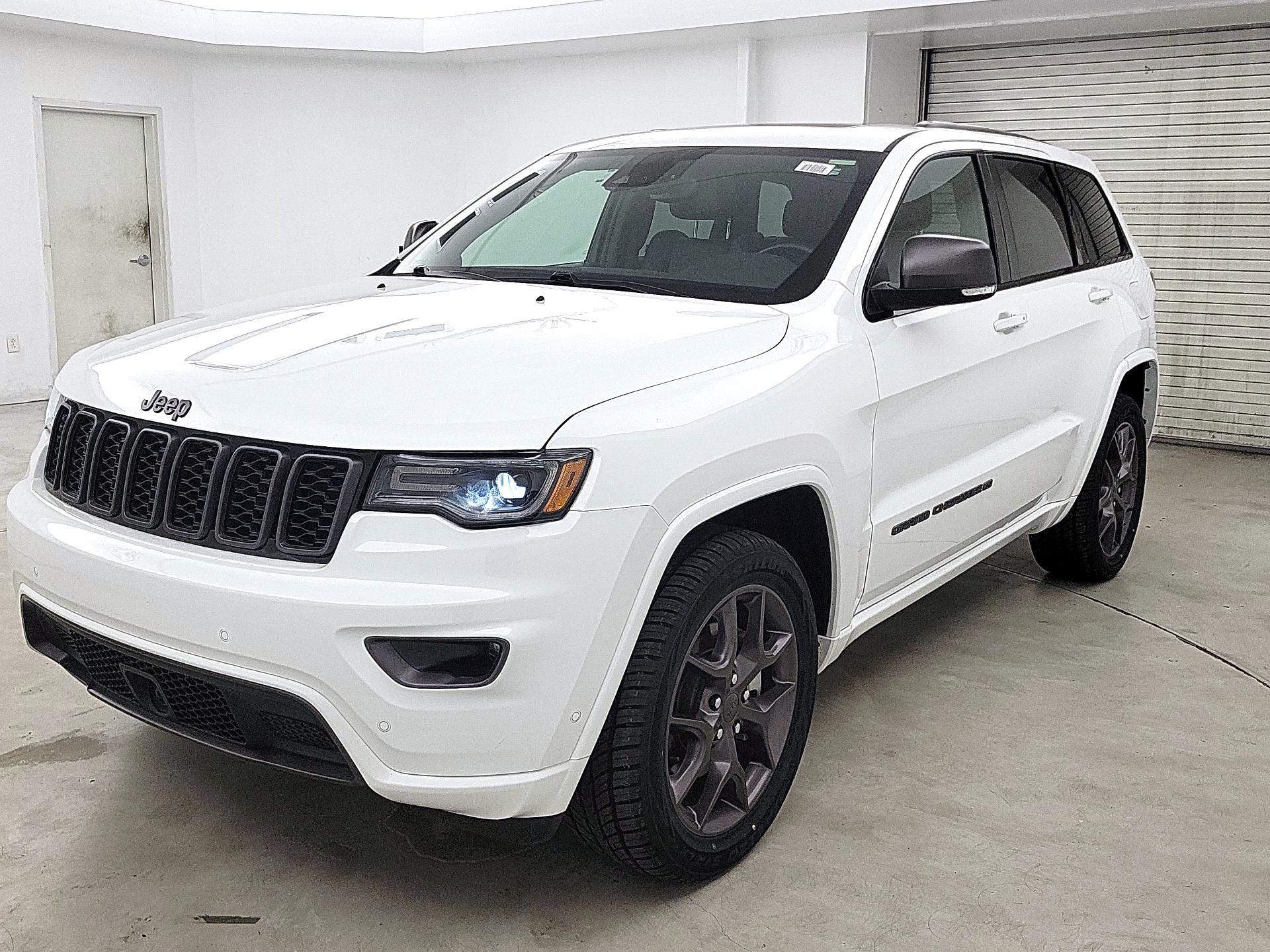 Thumbnail: 2021 Jeep Grand Cherokee - 3