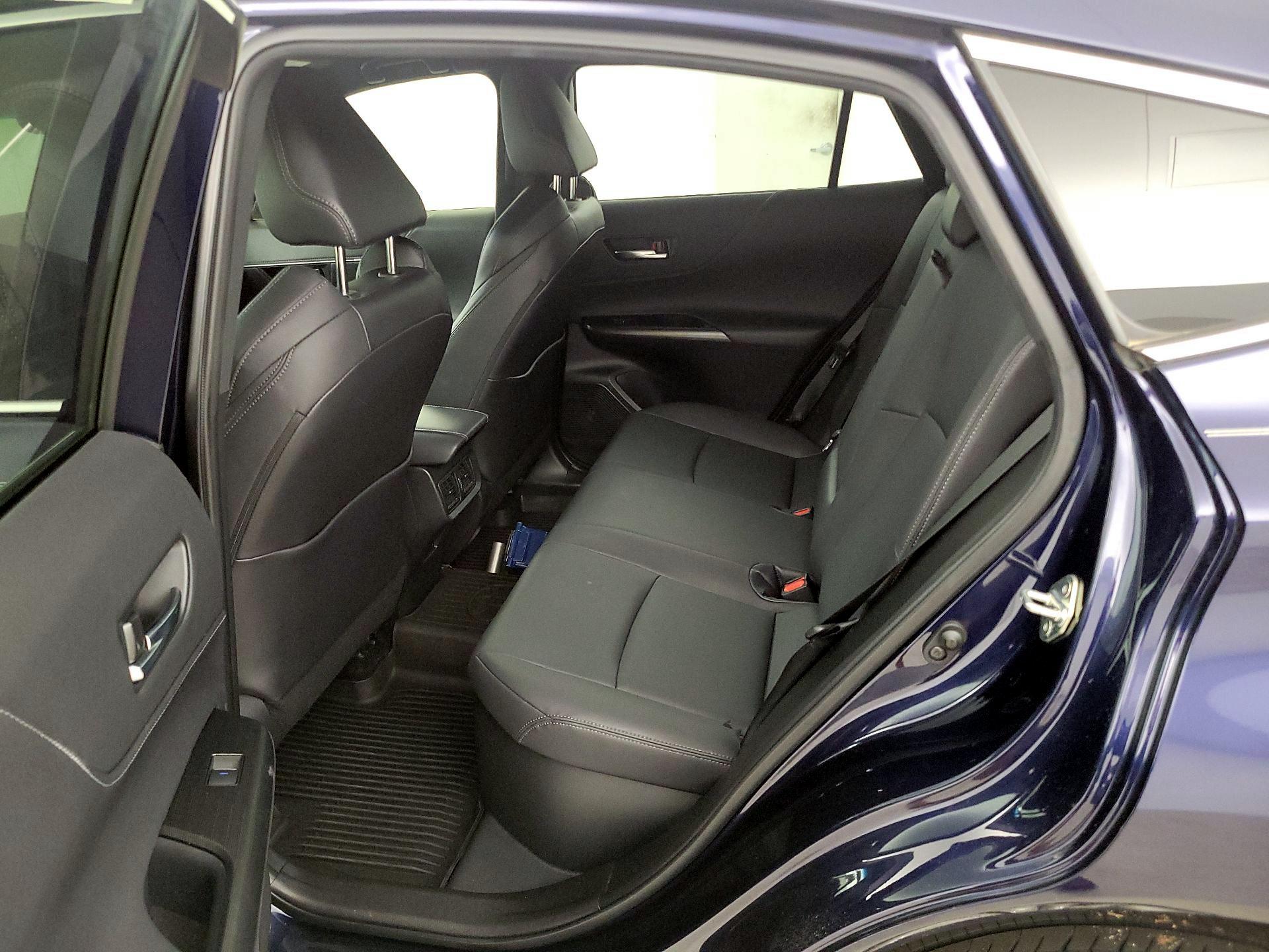 Thumbnail: 2022 Toyota Venza - 17