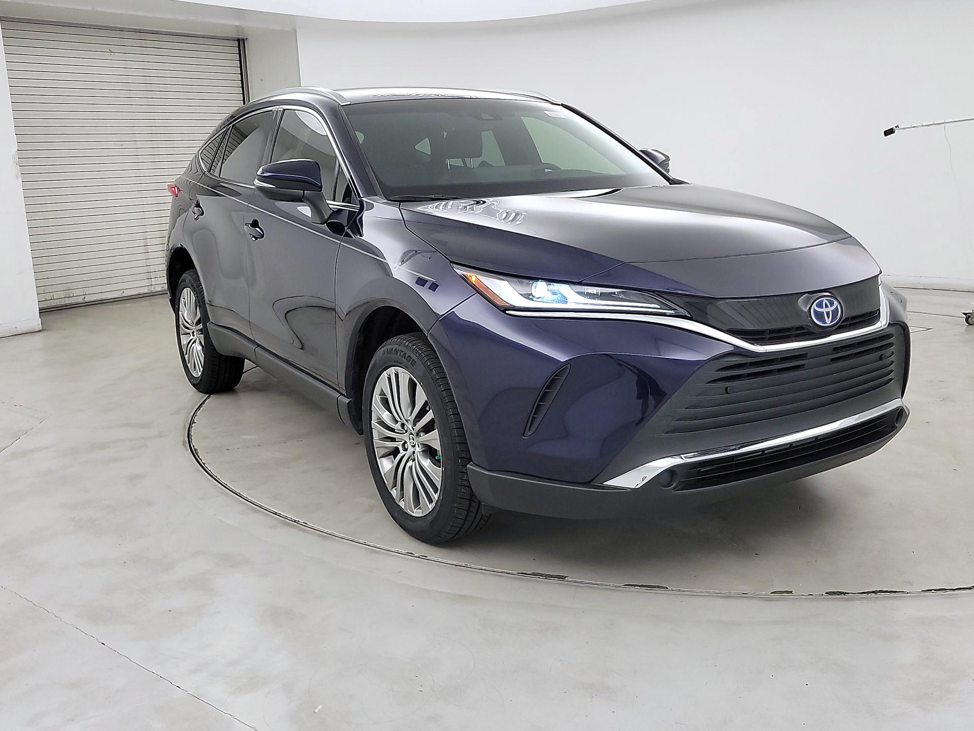 Thumbnail: 2022 Toyota Venza - 3